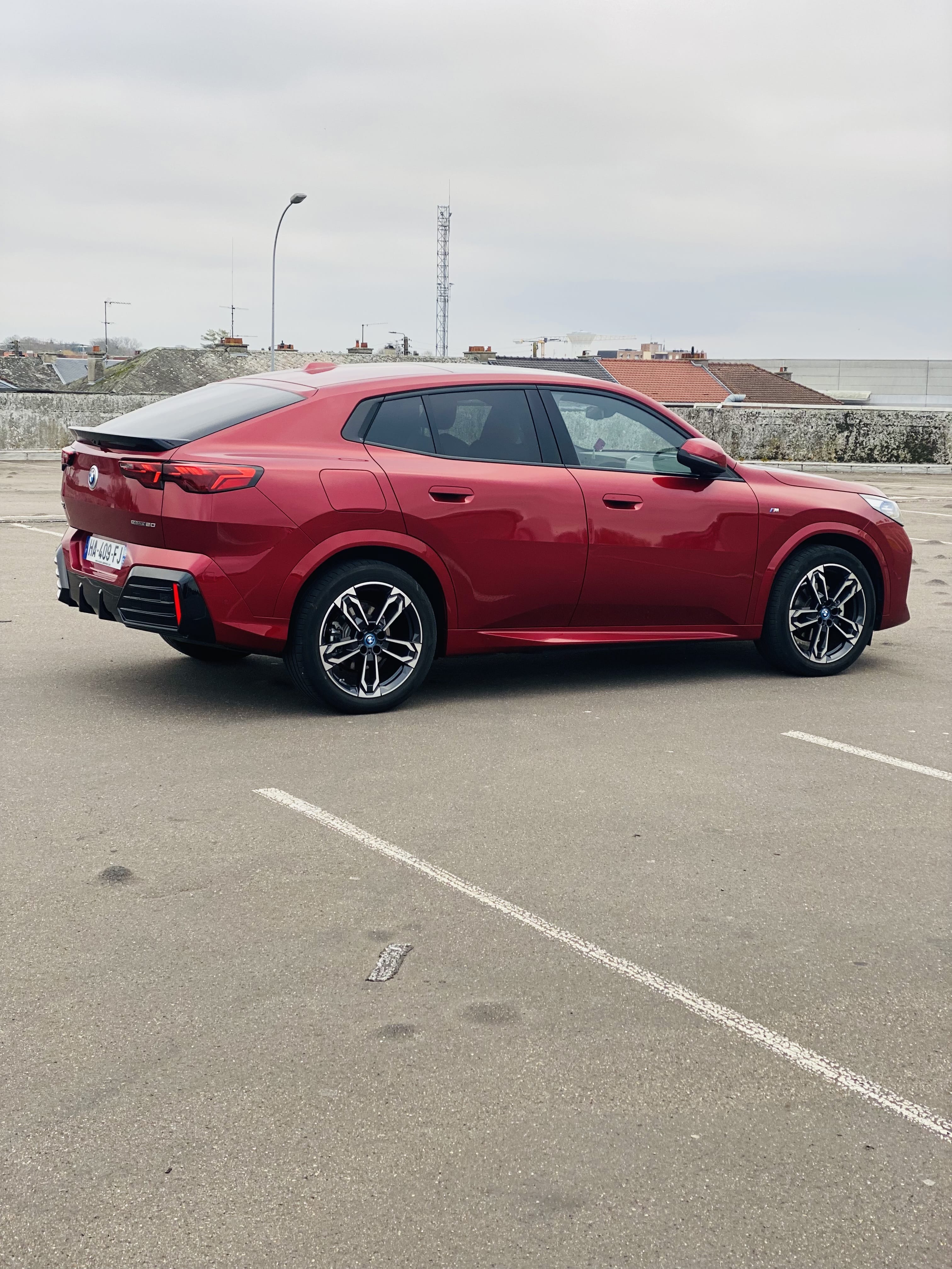 BMW iX2 eDrive20 avec Climatisation