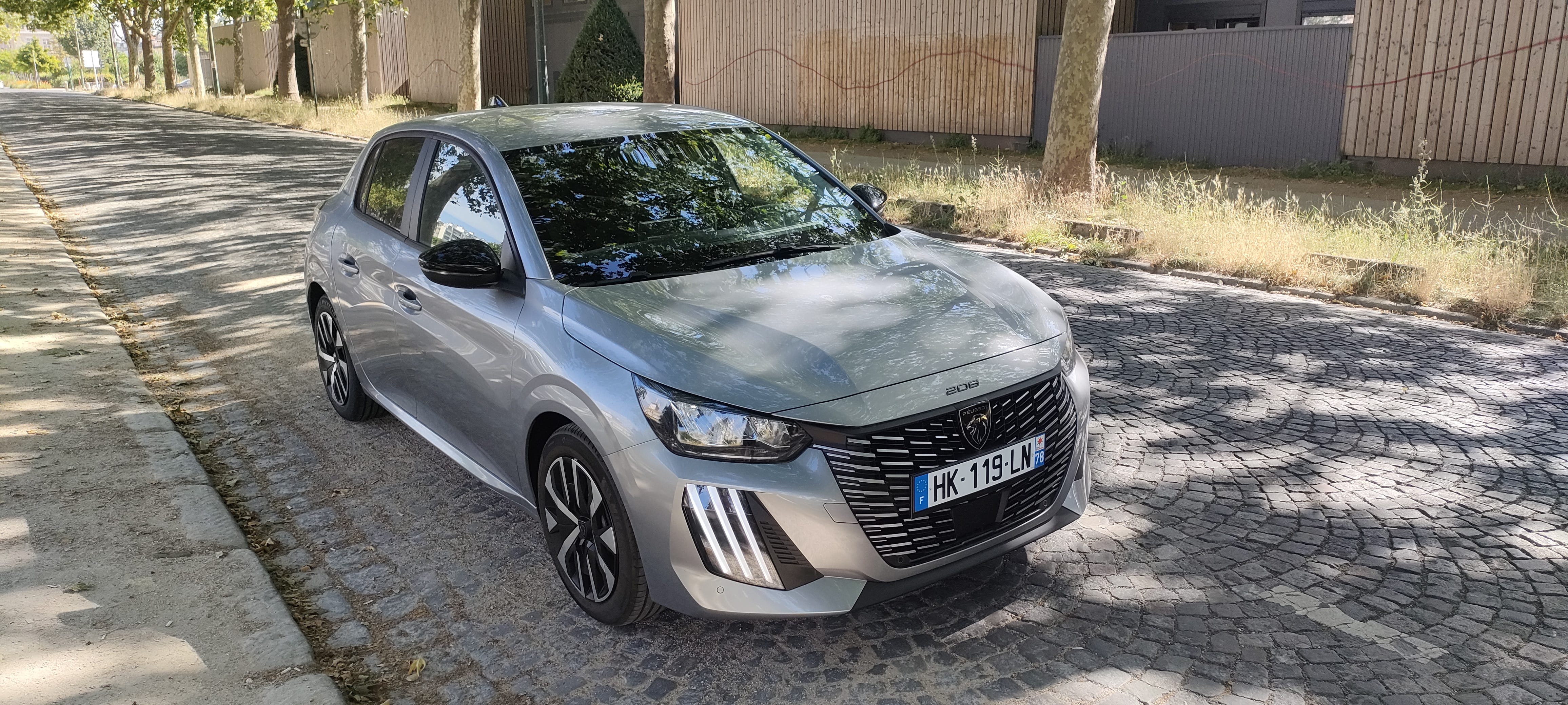 Peugeot 208 avec Régulateur de vitesse