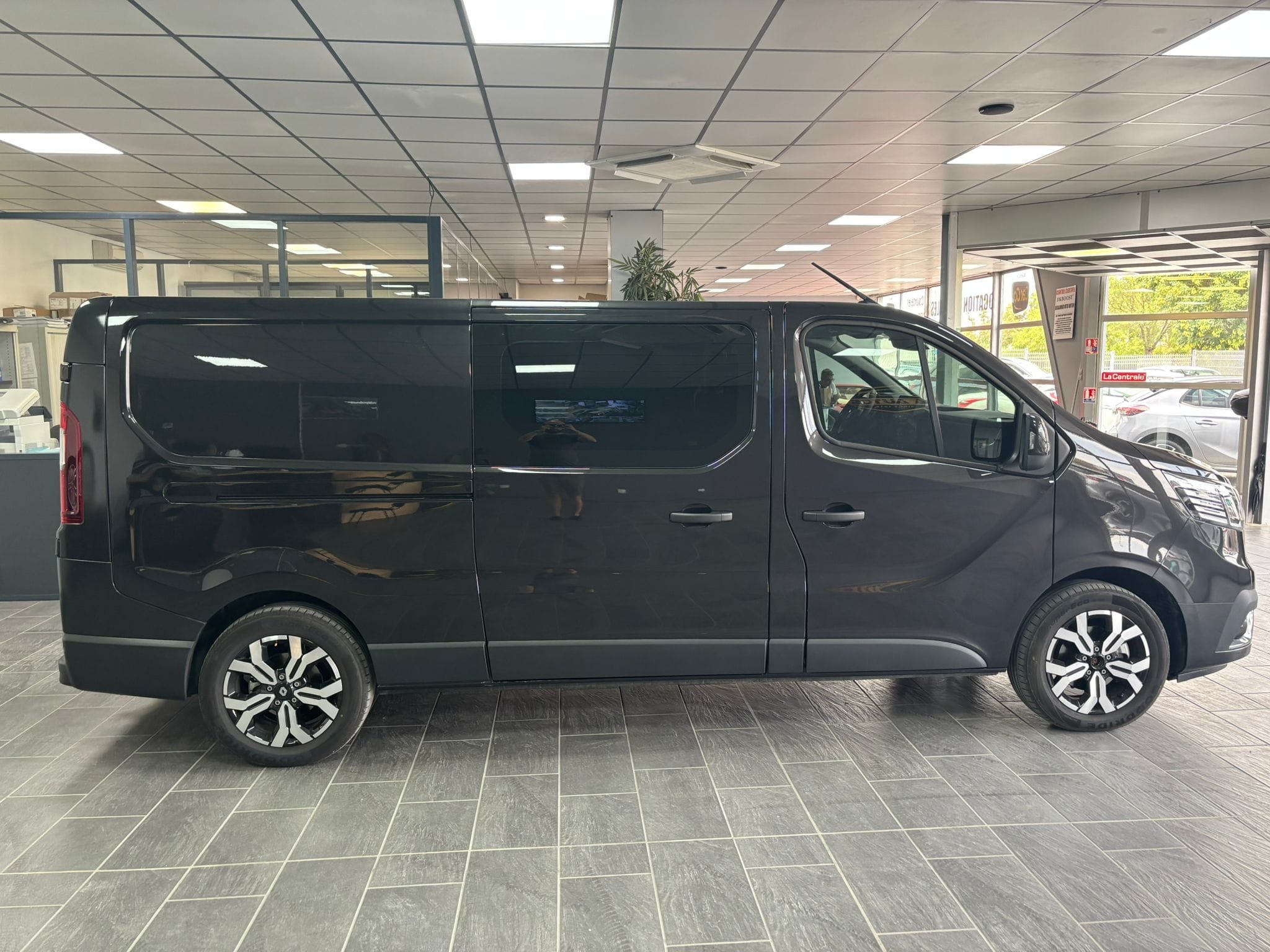 Renault Trafic Double Cabine avec Climatisation