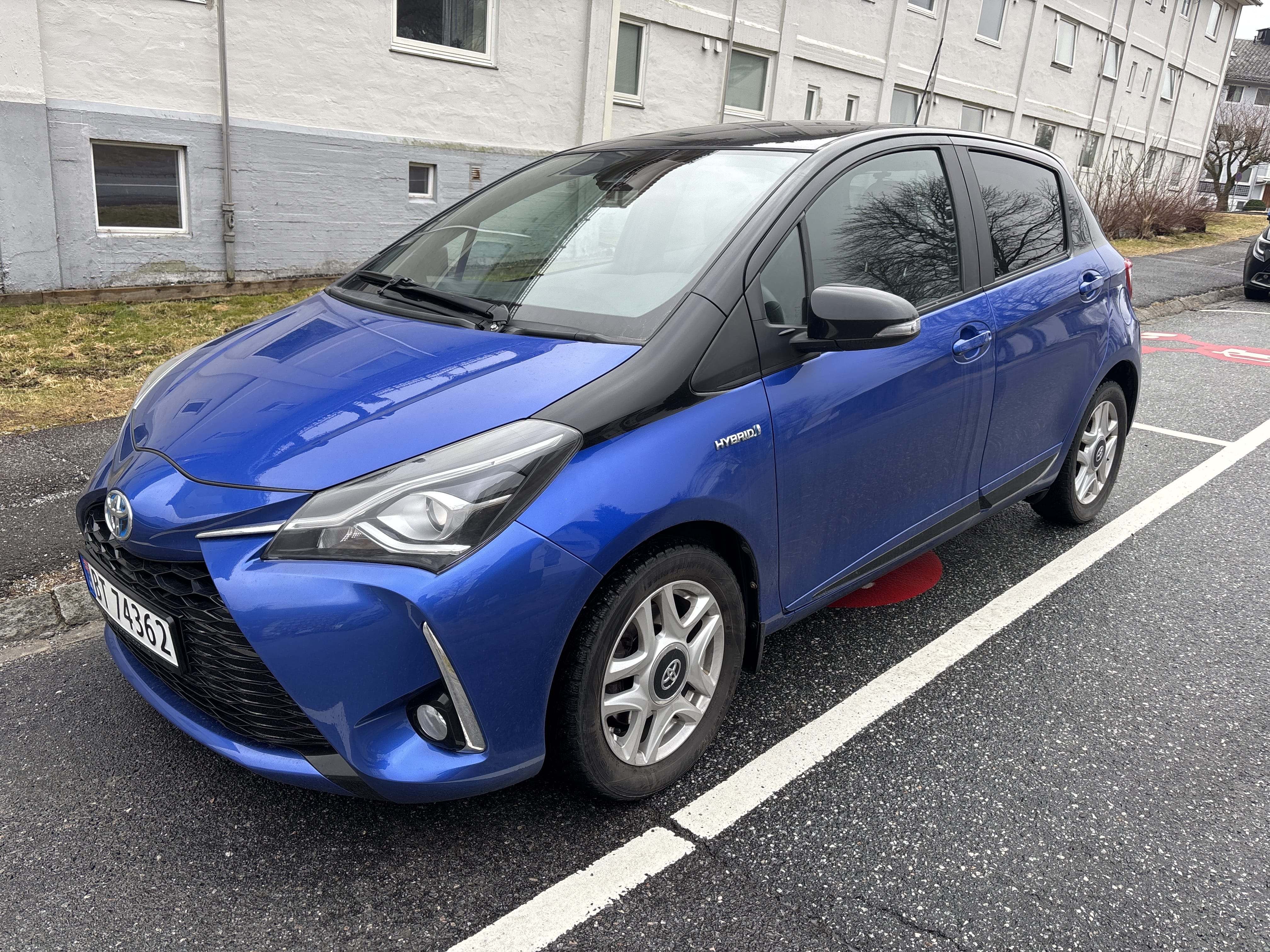 Toyota Yaris Hybrid 5 seter med Aircondition
