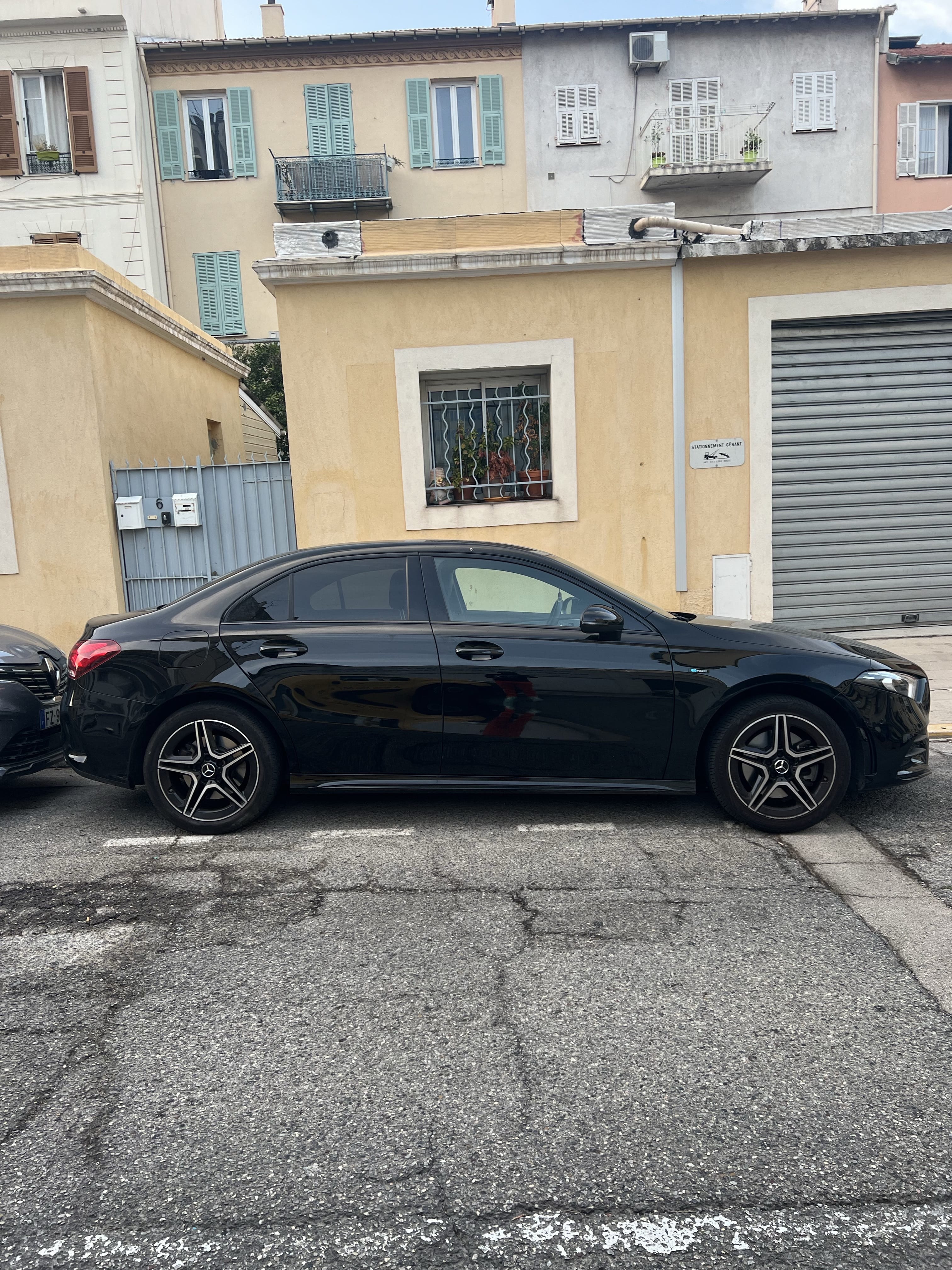 Mercedes-Benz Classe A 250 e avec Climatisation