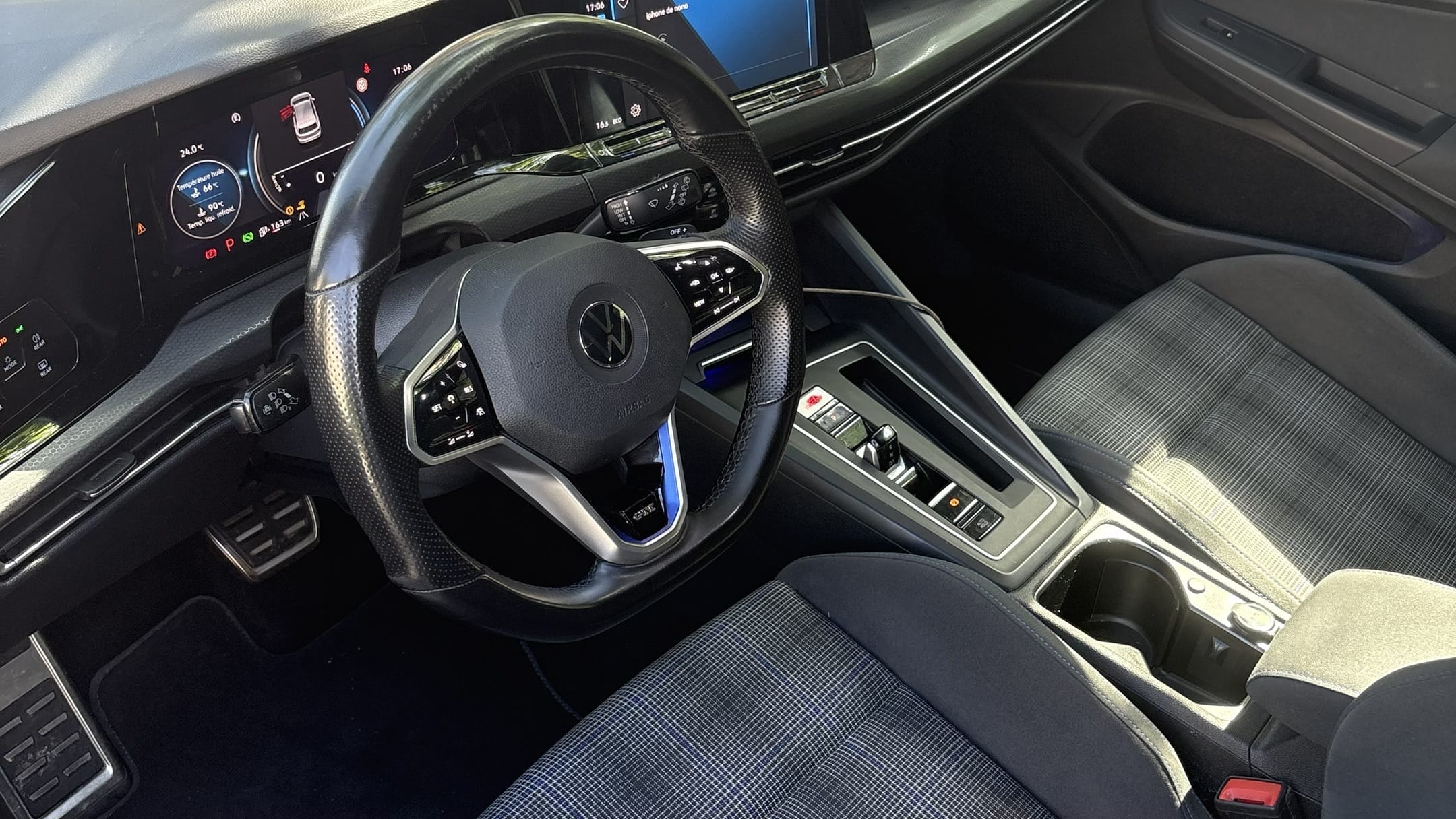 Volkswagen Golf, 2021, Essence 98 / Électrique (hybride), automatique