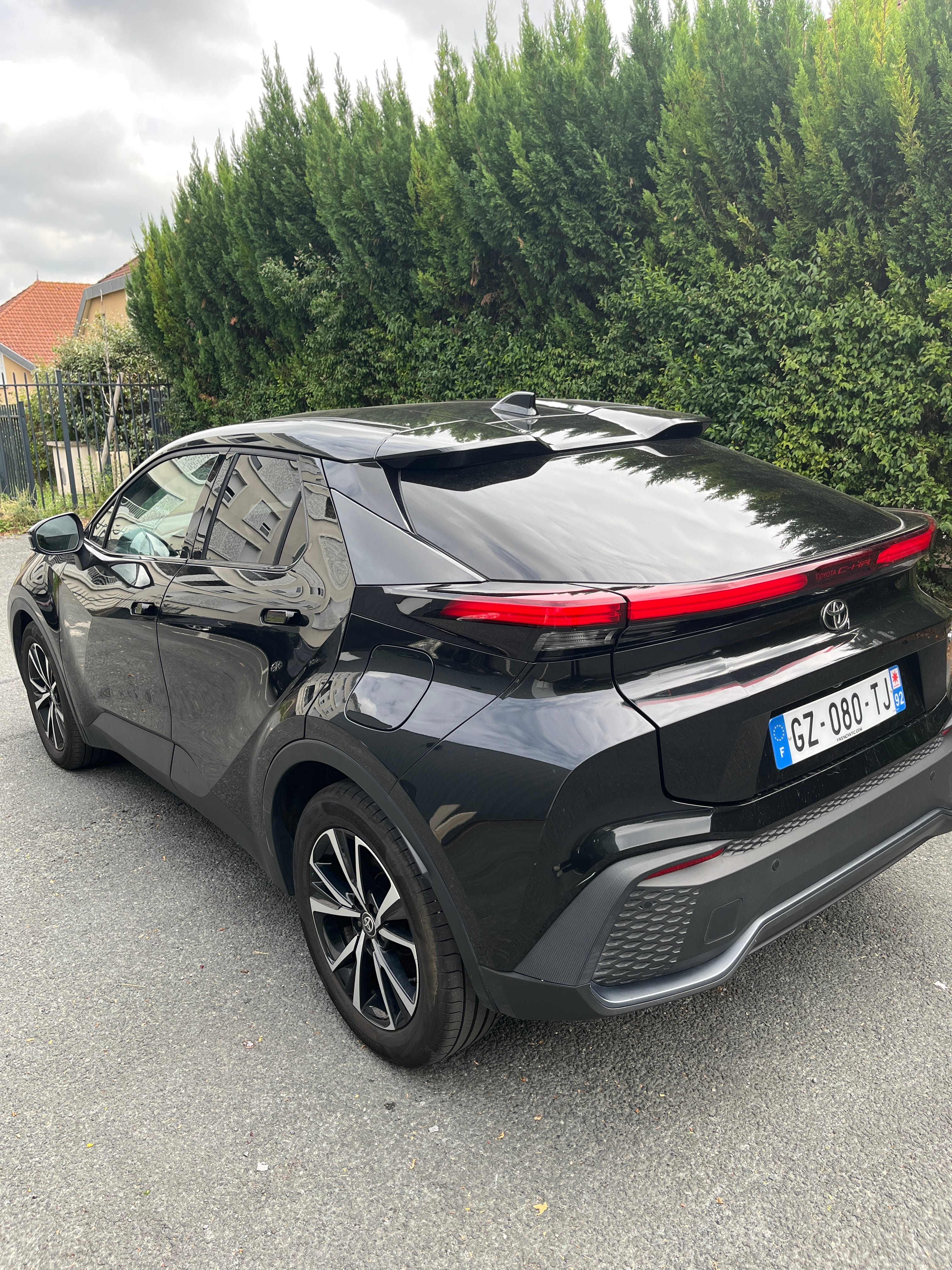 Toyota C-HR Hybrid avec GPS