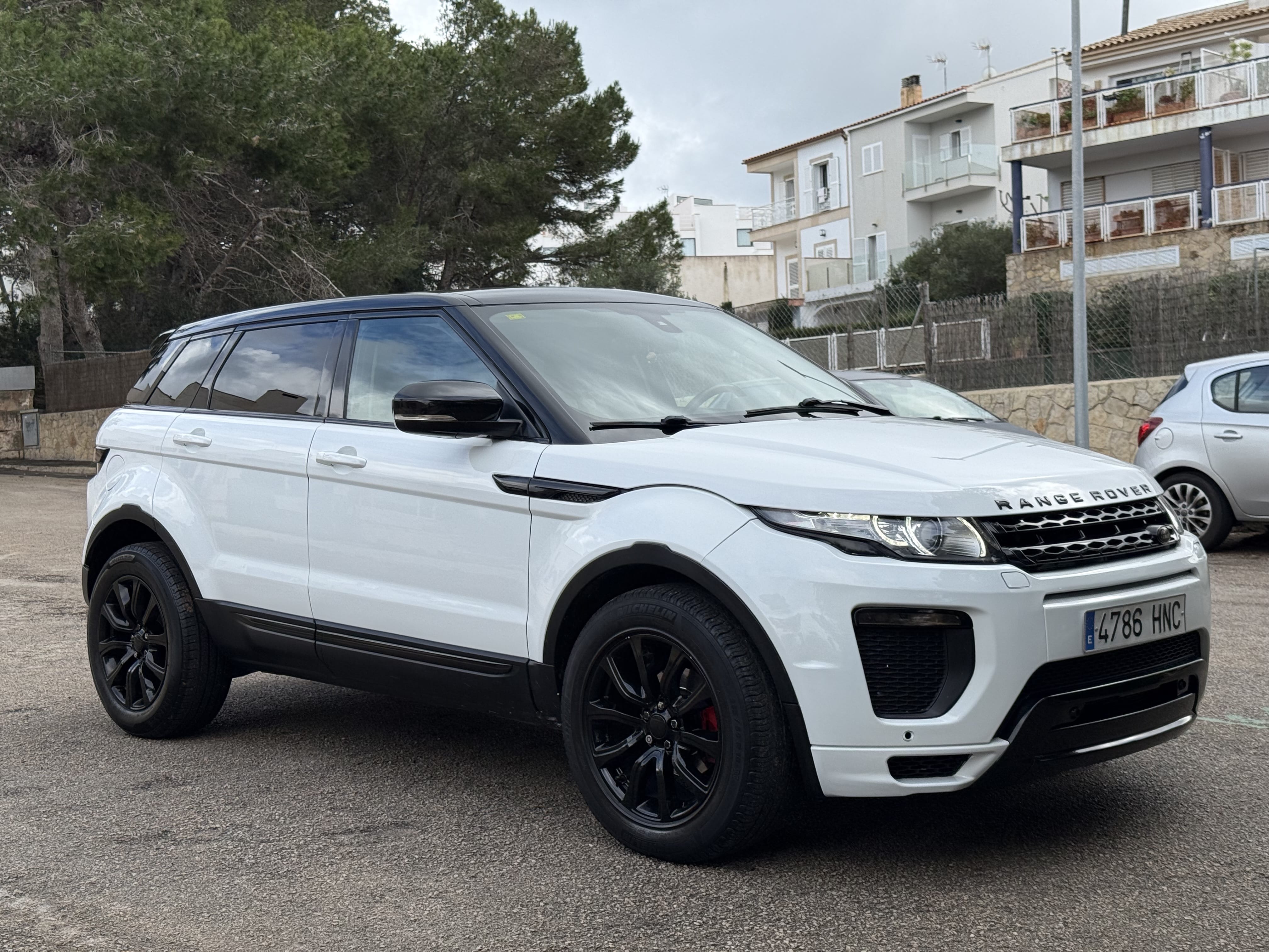 Land-Rover Range Rover Evoque R-Dynamic SE 2.2 SD4 avec Climatisation