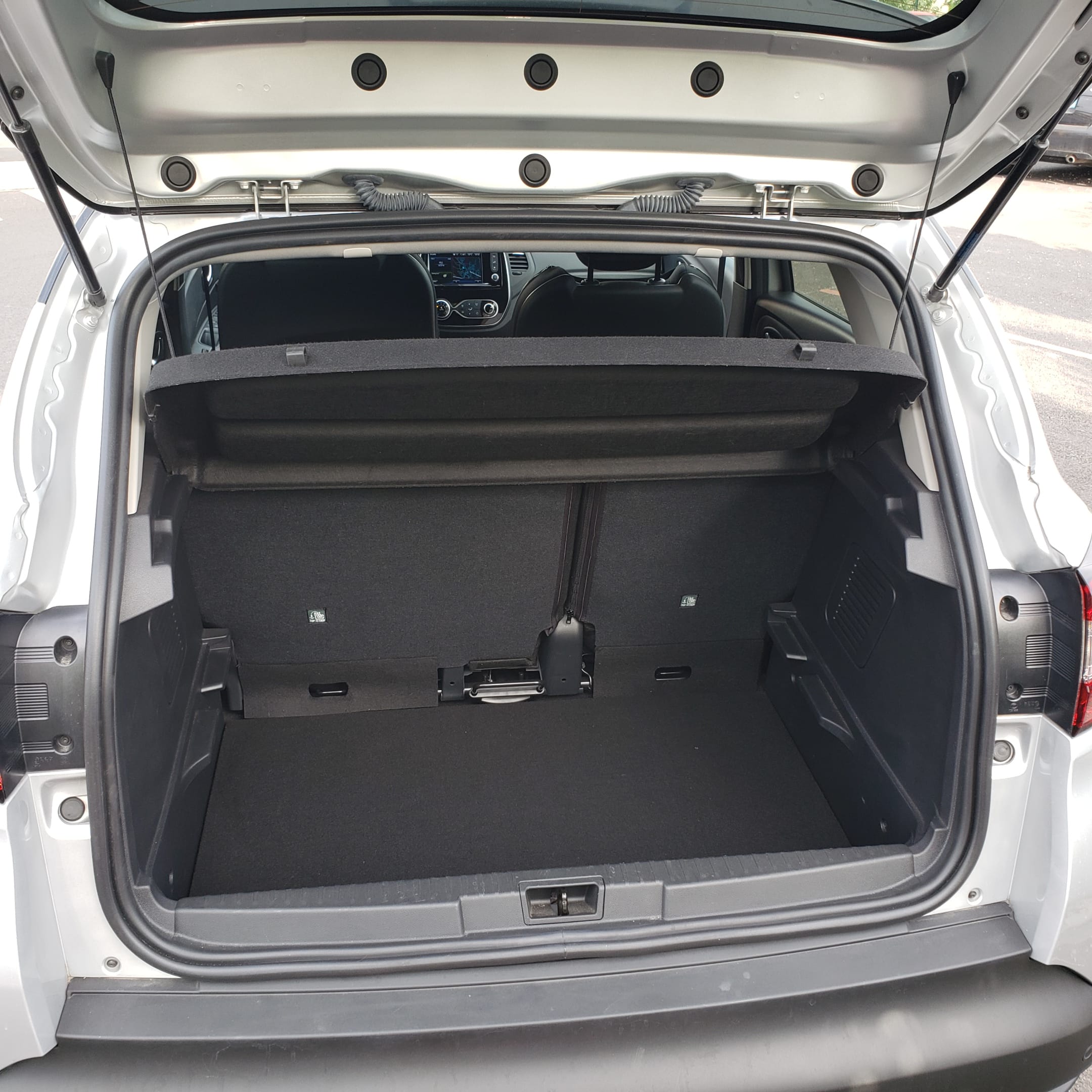 Renault Captur Aeroport Marseille, 24/24 , excellent état, bien équipée avec Audio Bluetooth