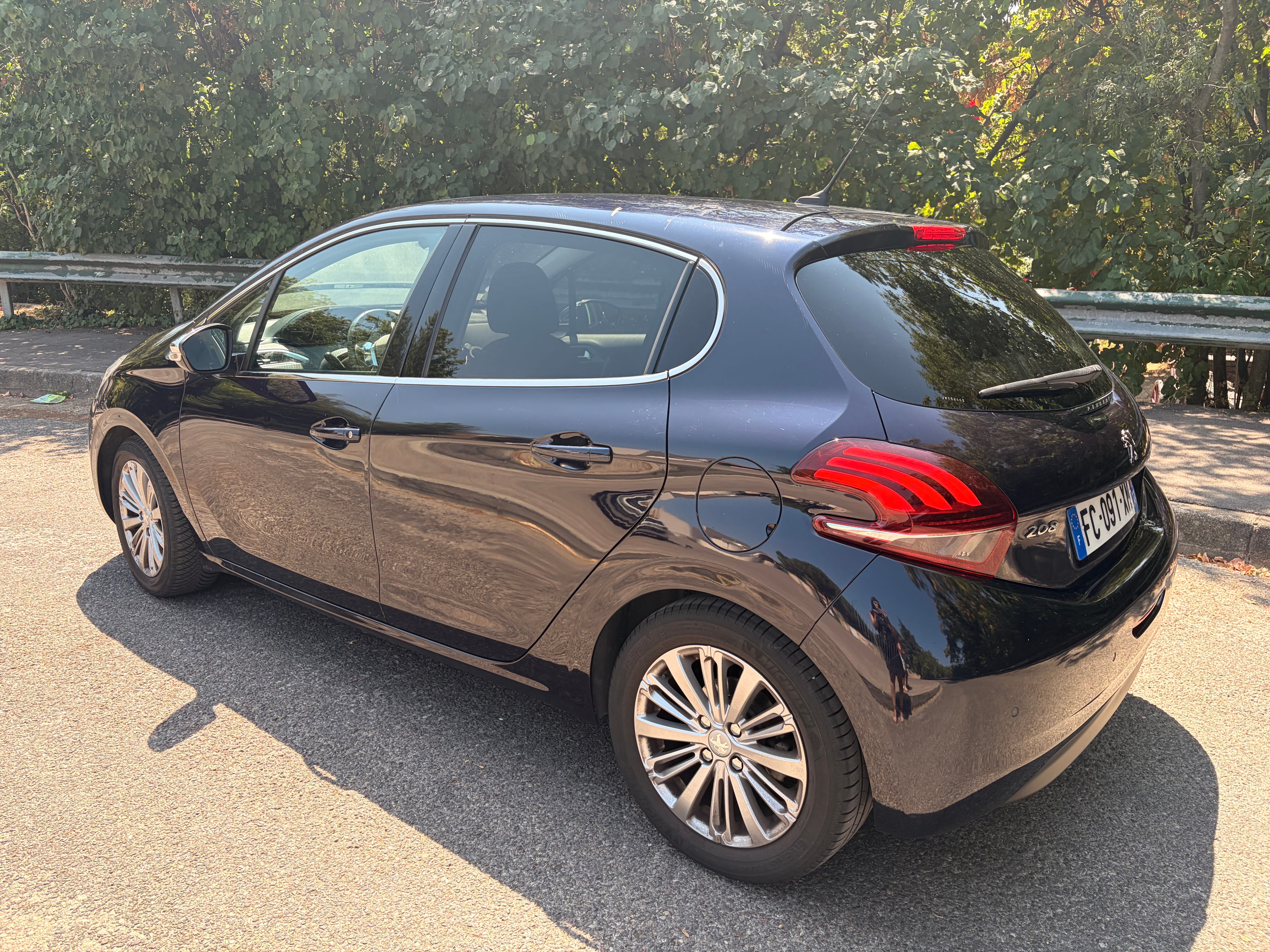 Peugeot 208 avec Climatisation