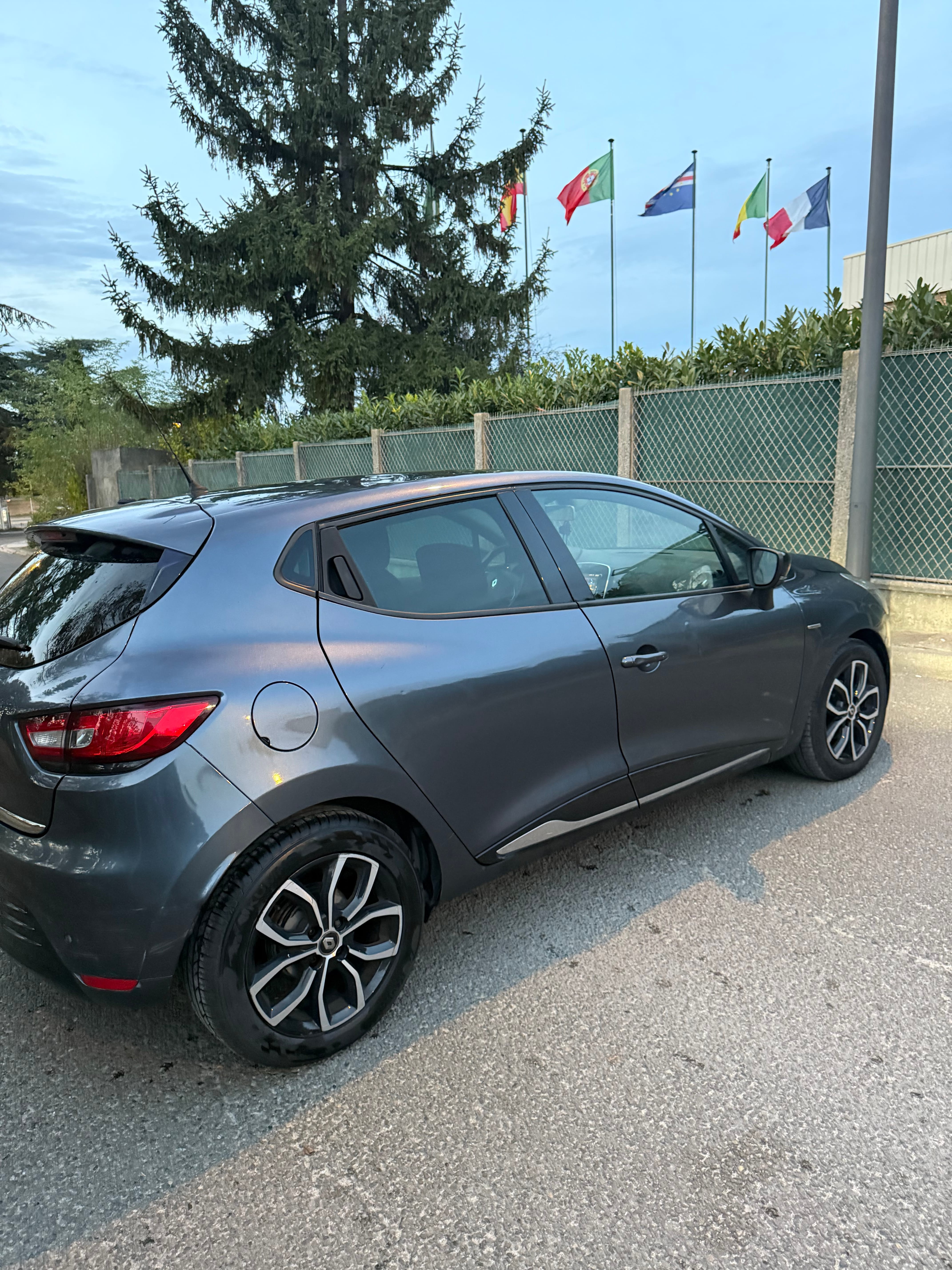 Renault Clio avec Climatisation