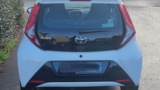 Toyota Aygo II (Start and Stop)  5 portes,Essence E95E10,caméra de recul, système carplay, avec Régulateur de vitesse