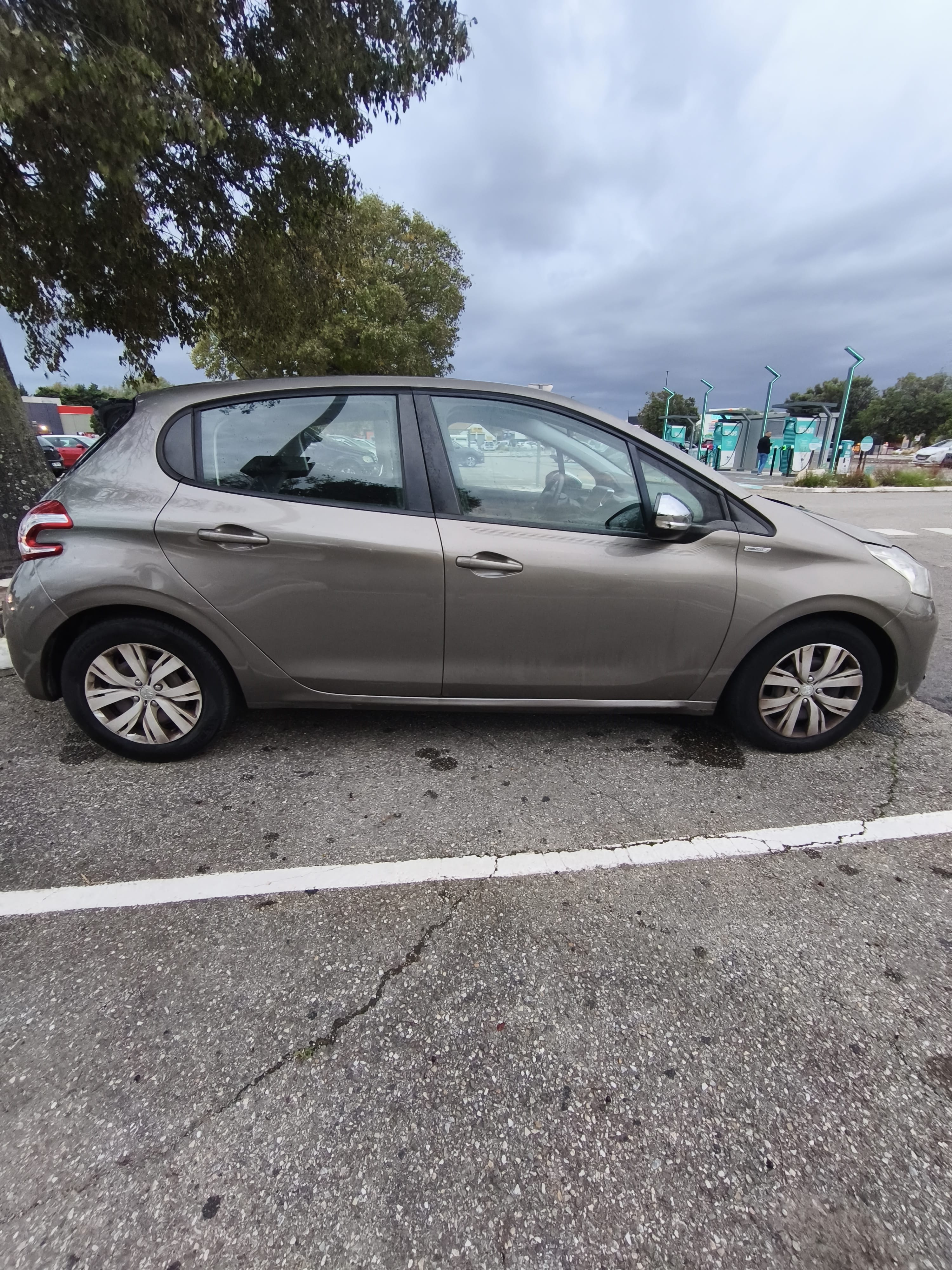 Peugeot 208 avec GPS