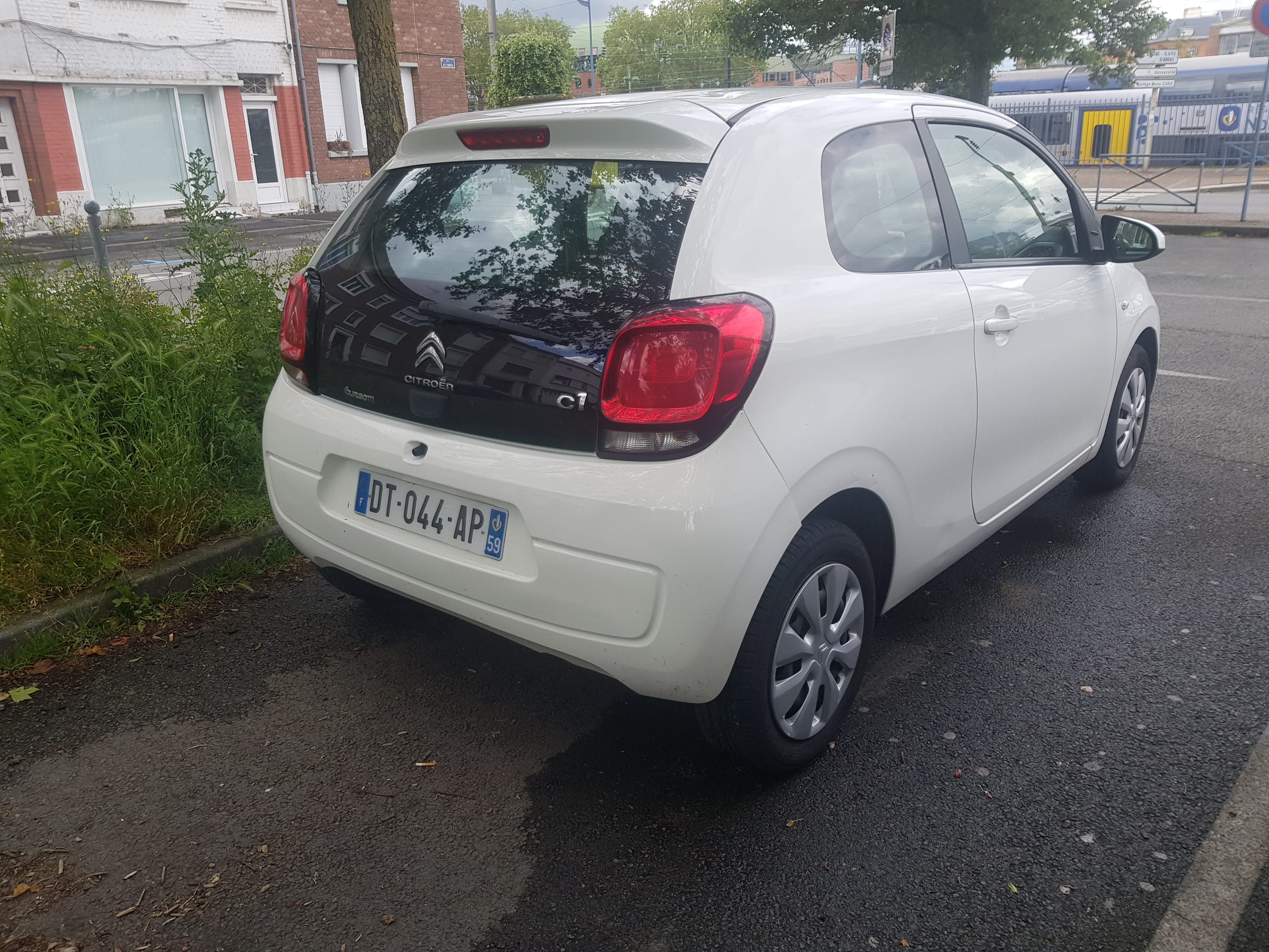 Citroen C1 II 1.0vti 68cv avec Entrée audio / iPod