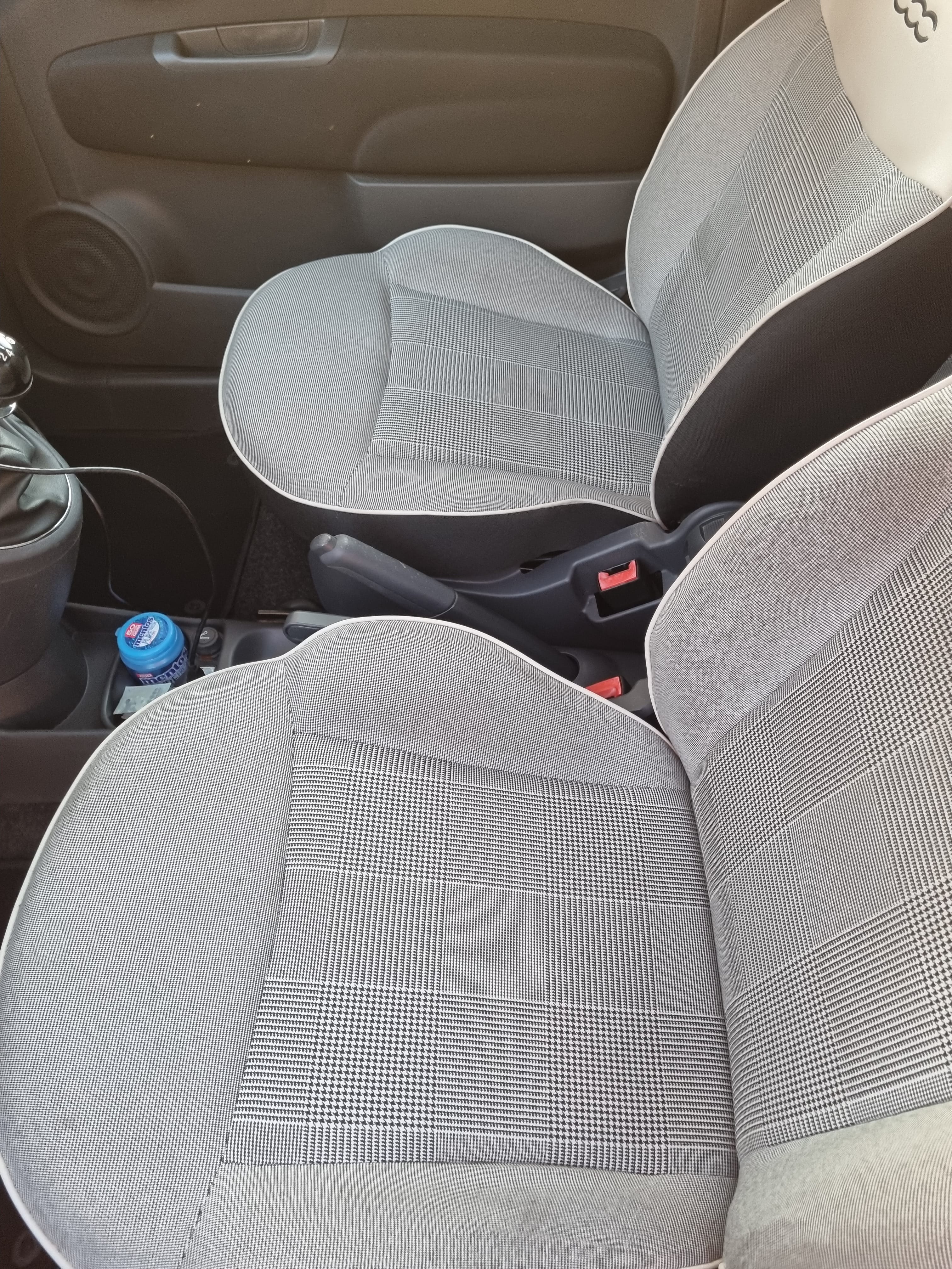 Fiat 500 Toit panoramique, Clim, Bluetooth, USB, super 95 avec Port USB