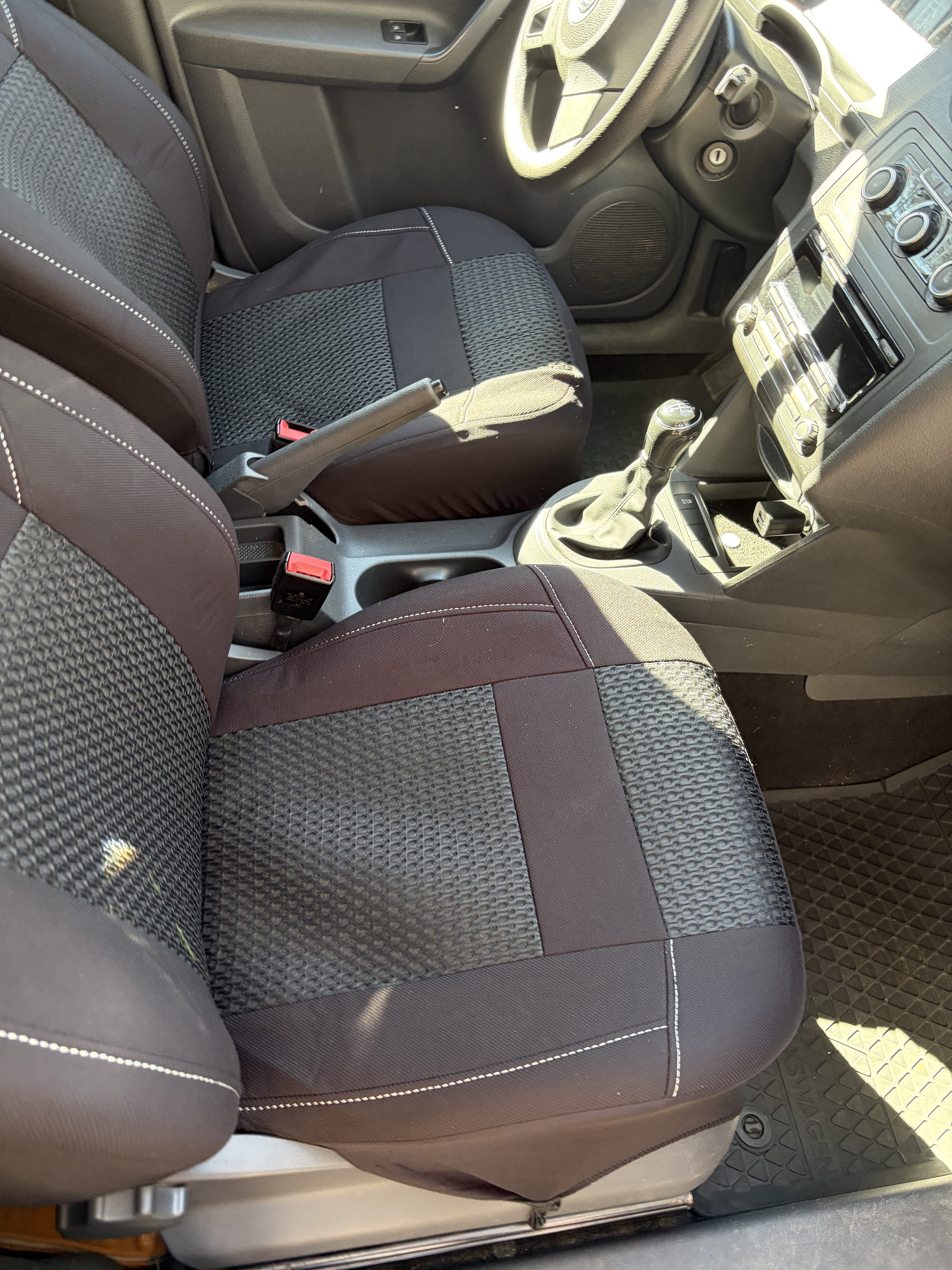 Volkswagen Caddy med Lydinngang