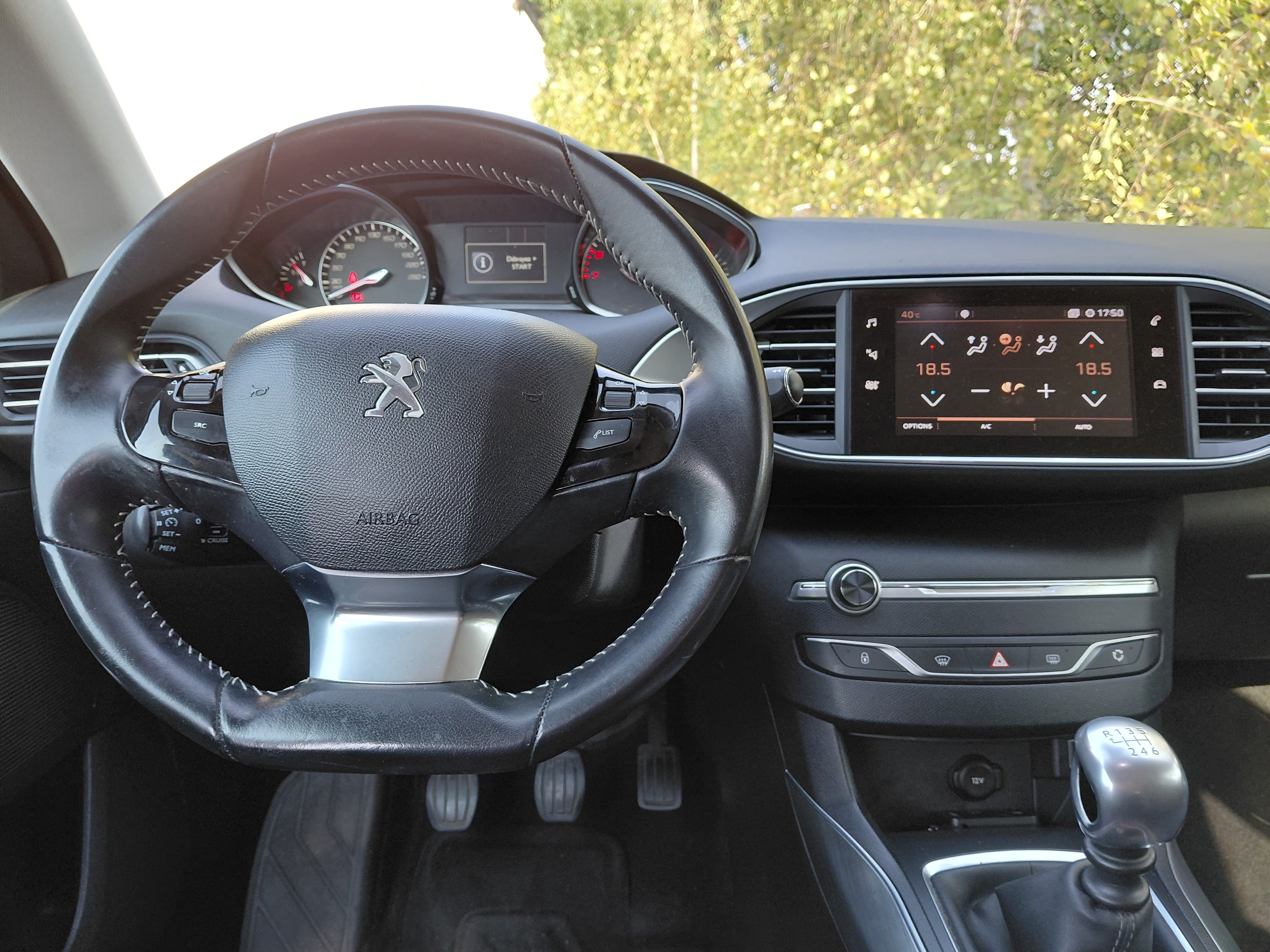 Peugeot 308 SW avec GPS