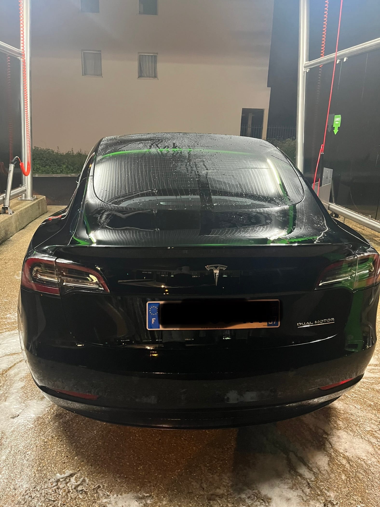 Tesla Model 3 Long Range avec GPS