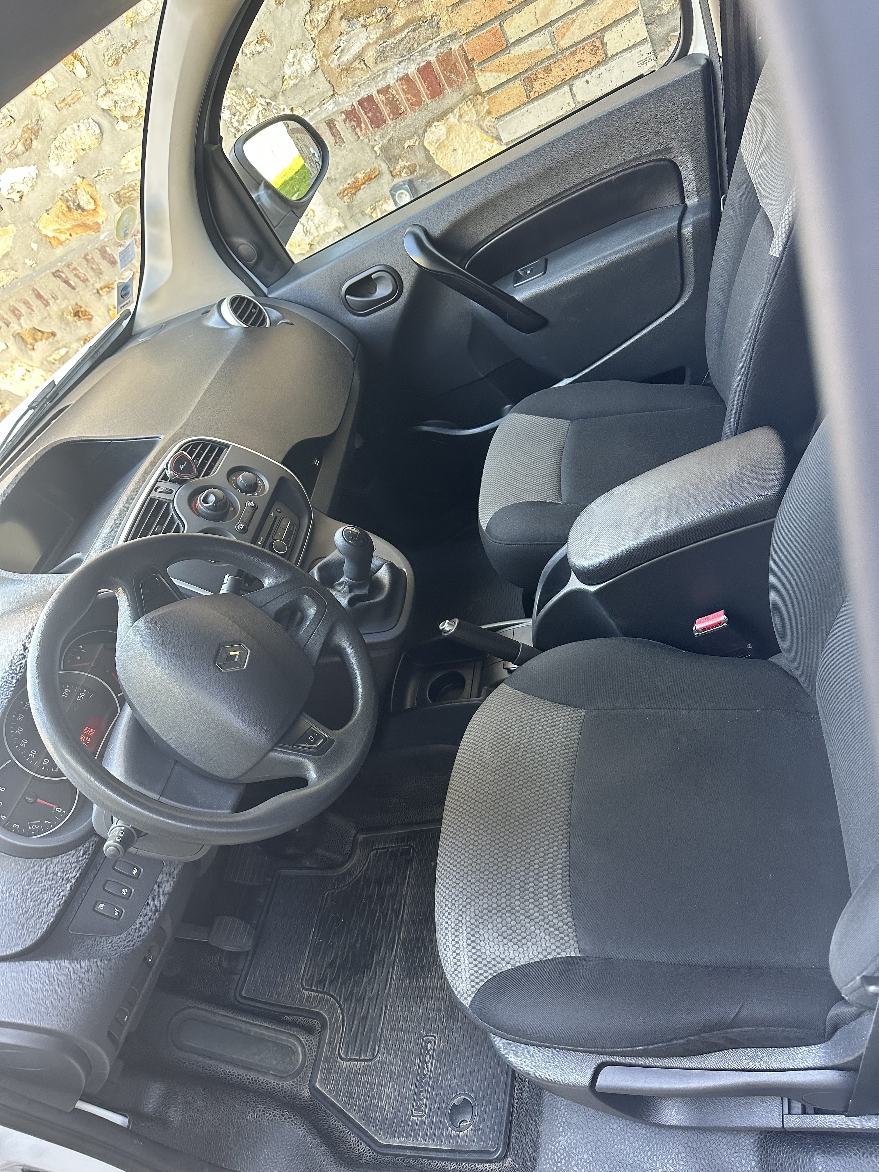 Renault Kangoo Express avec Entrée audio / iPod