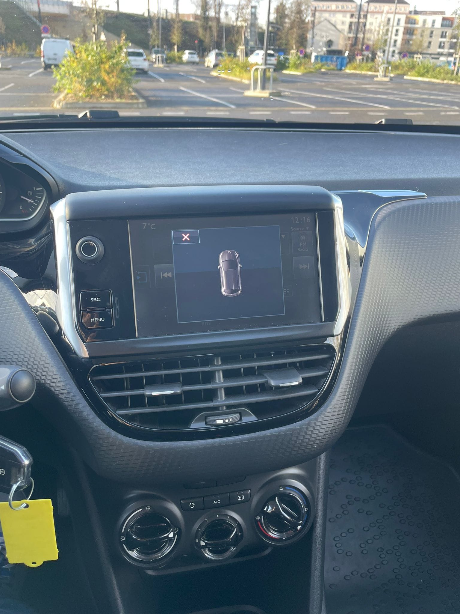 Peugeot 208 avec Siège bébé