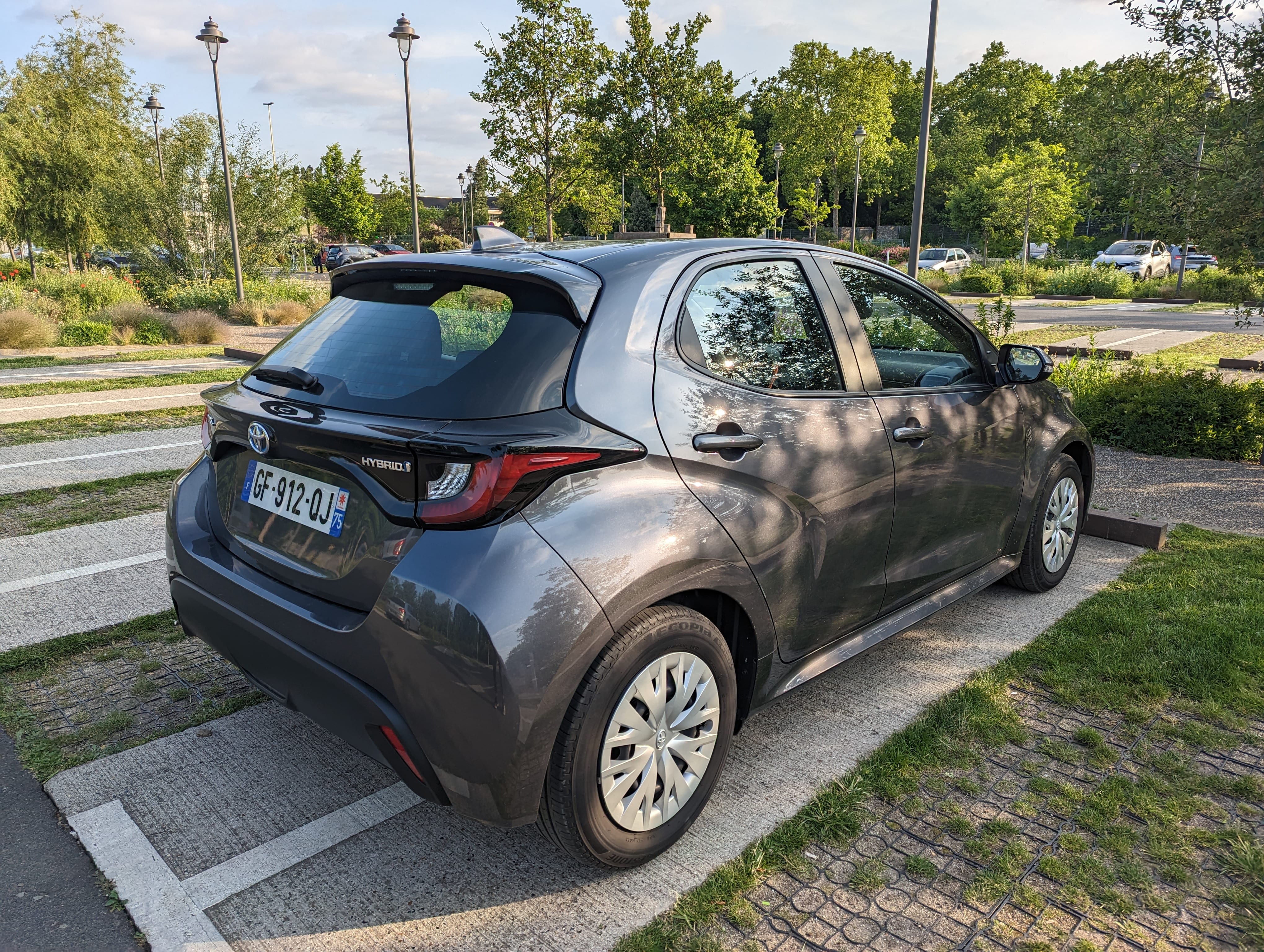 Toyota Yaris Hybride avec Audio Bluetooth