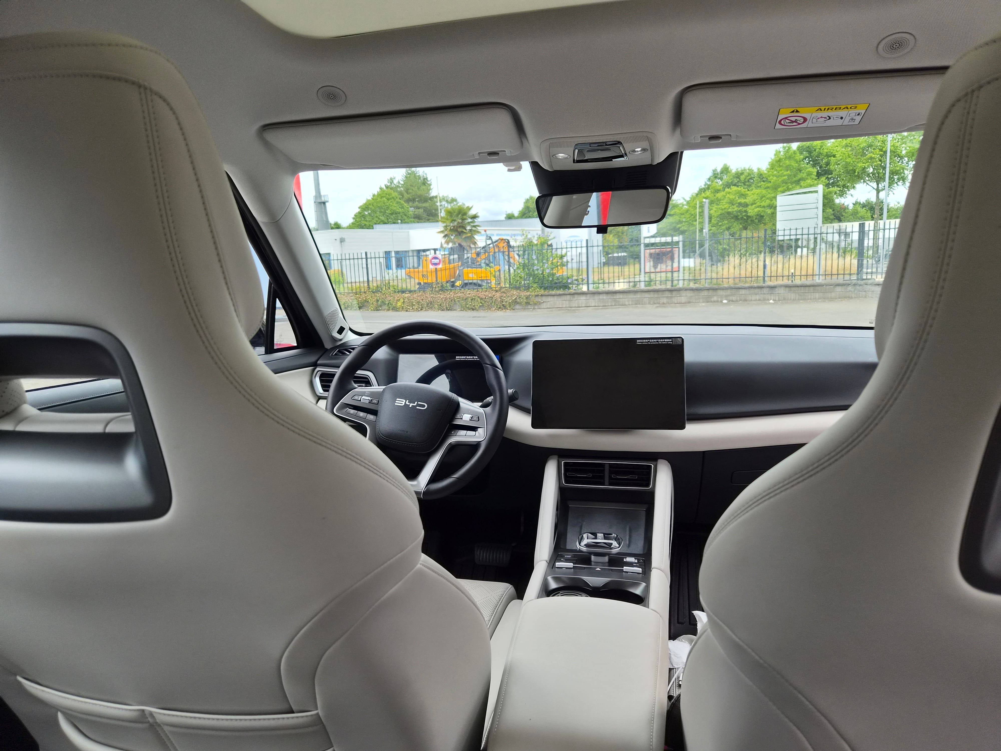 BYD Atto 2 Boost con GPS