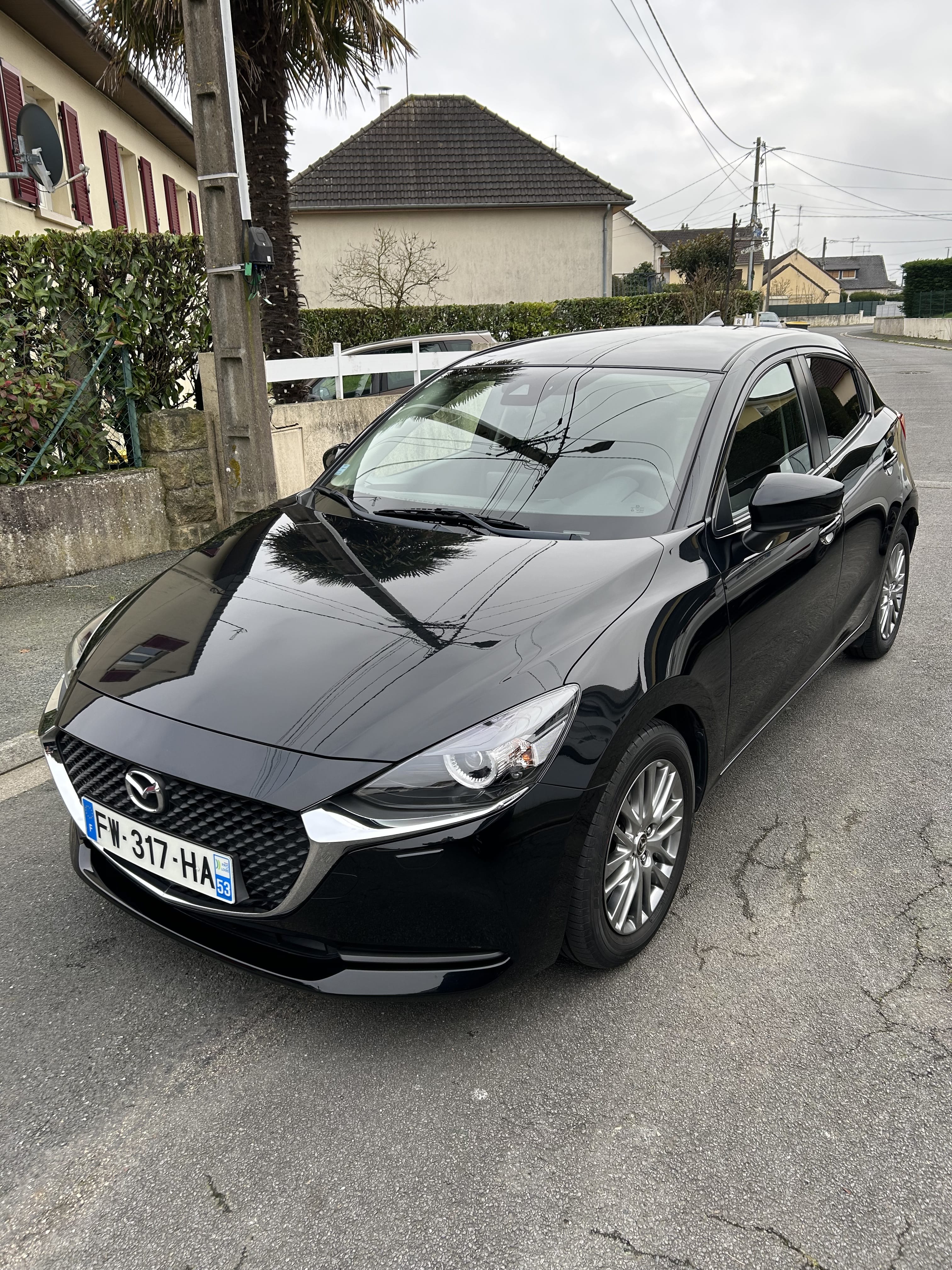 Mazda 2, 2021, Essence 98 / Électrique (hybride)