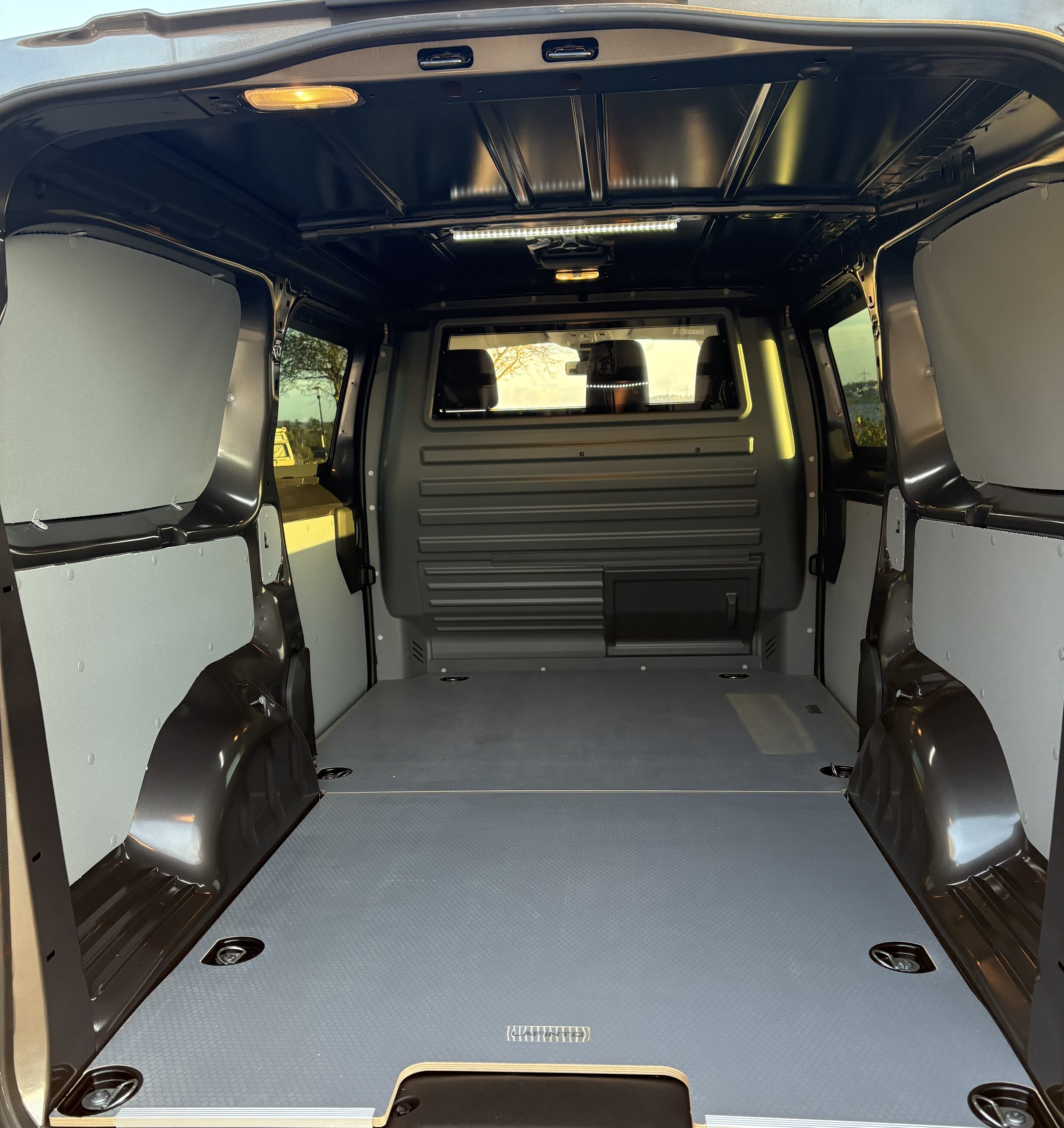 Opel Vivaro med Aircondition