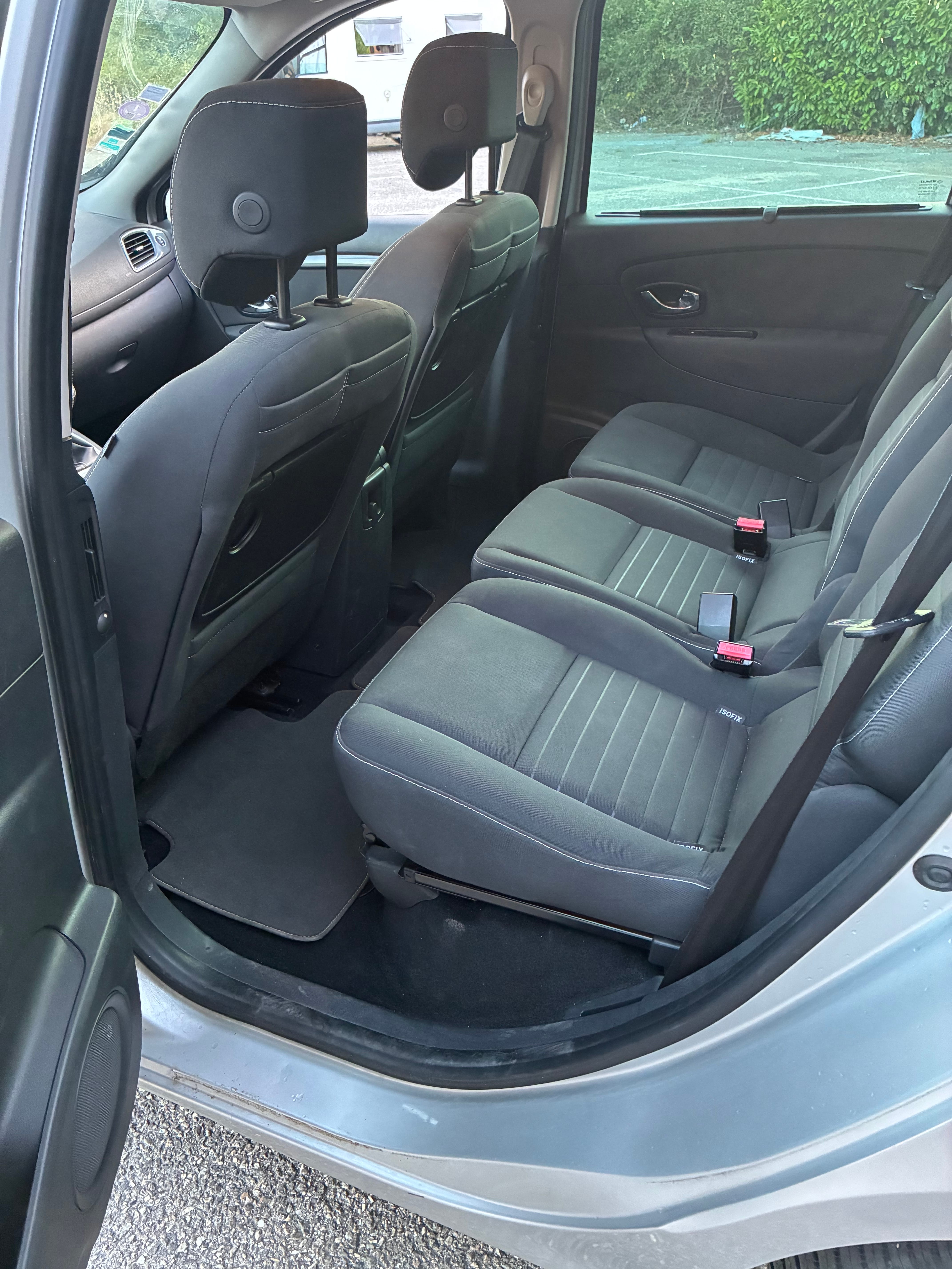 Renault Scenic avec Siège bébé
