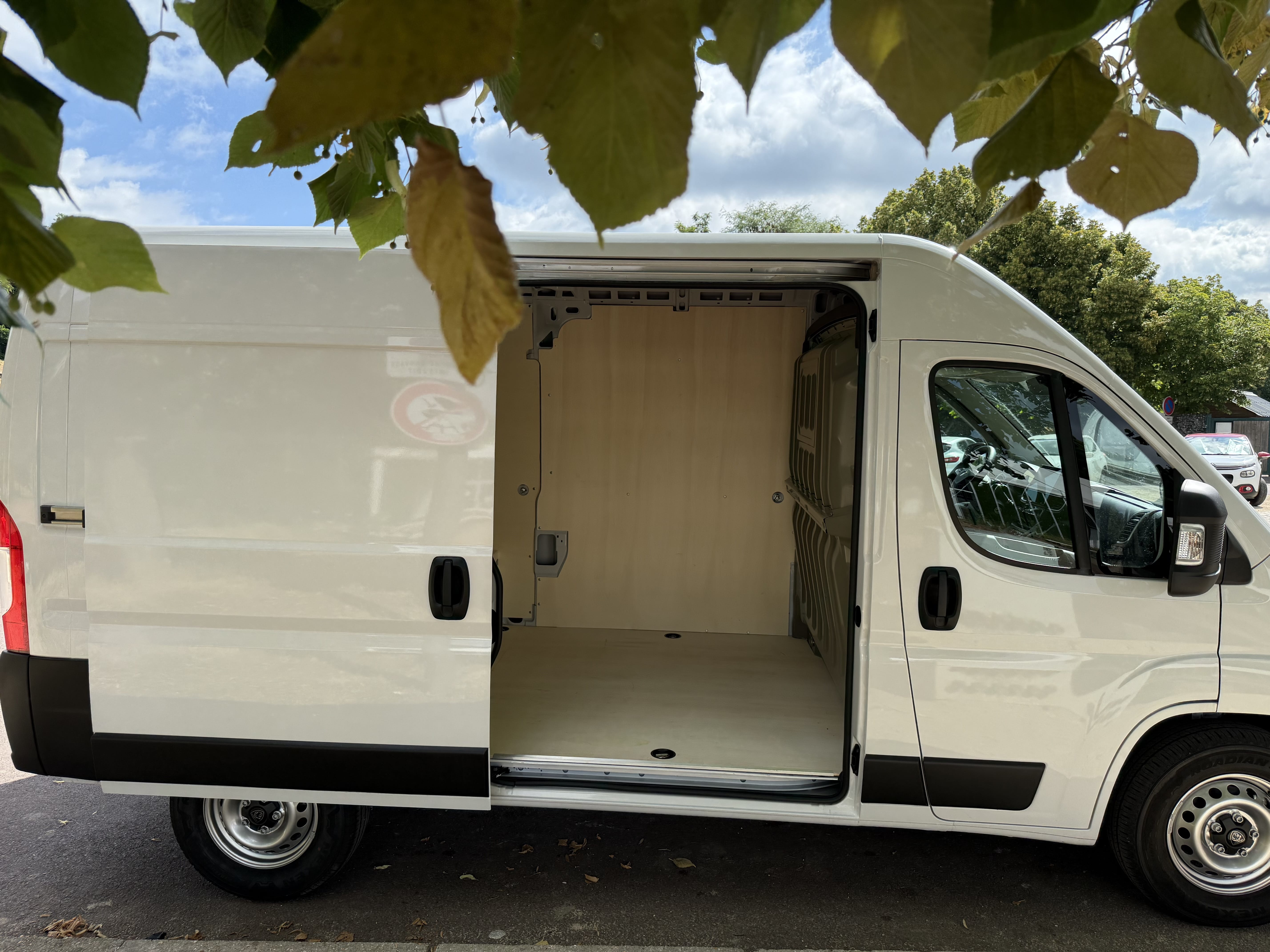 Peugeot Boxer 2,2 HDI avec Climatisation