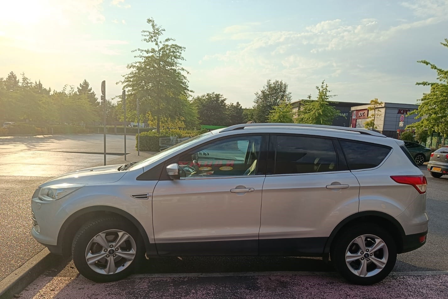 Ford Kuga avec Autoradio