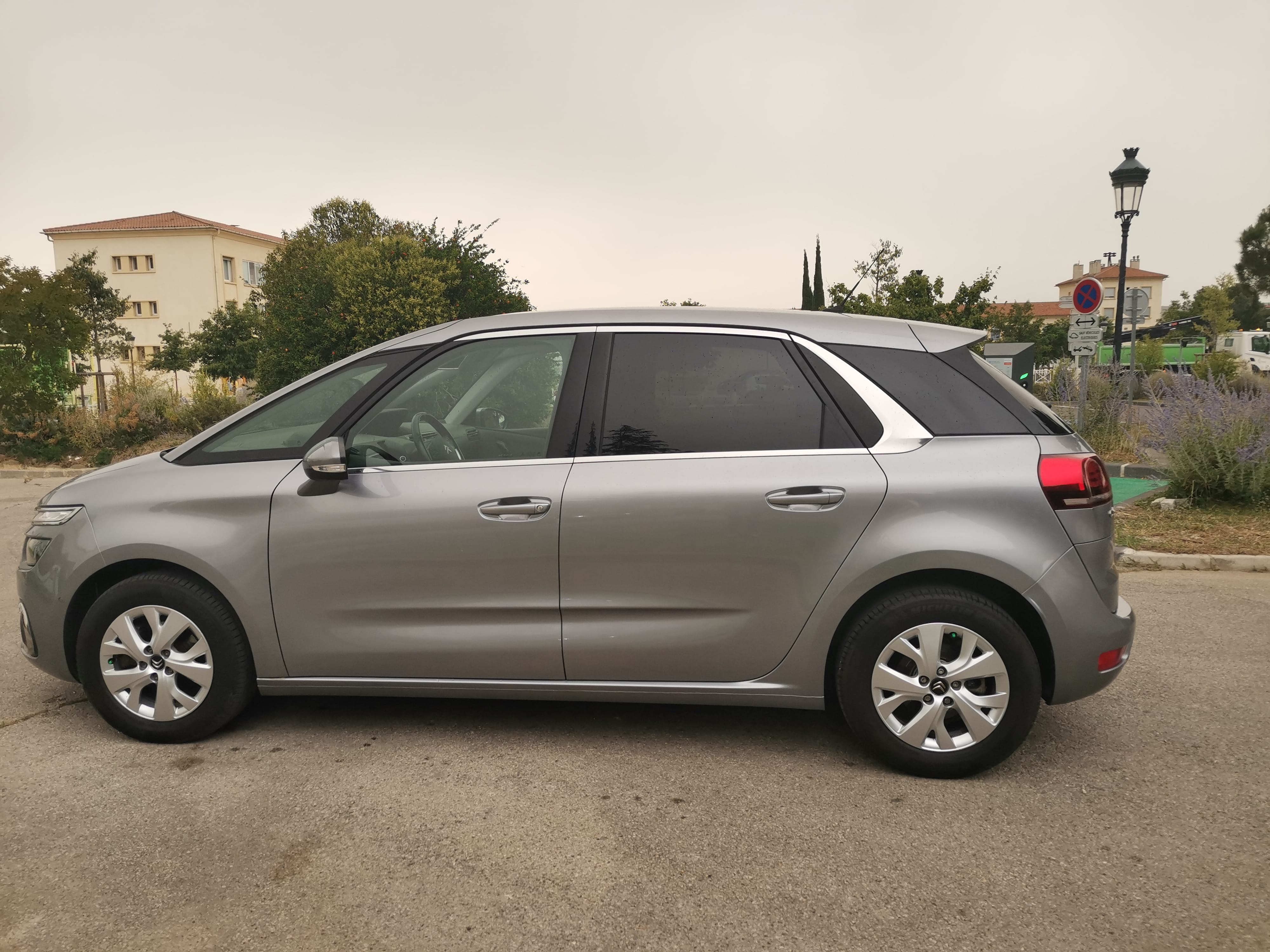 Citroen C4 Picasso Feel 1.2L 130cv avec Régulateur de vitesse