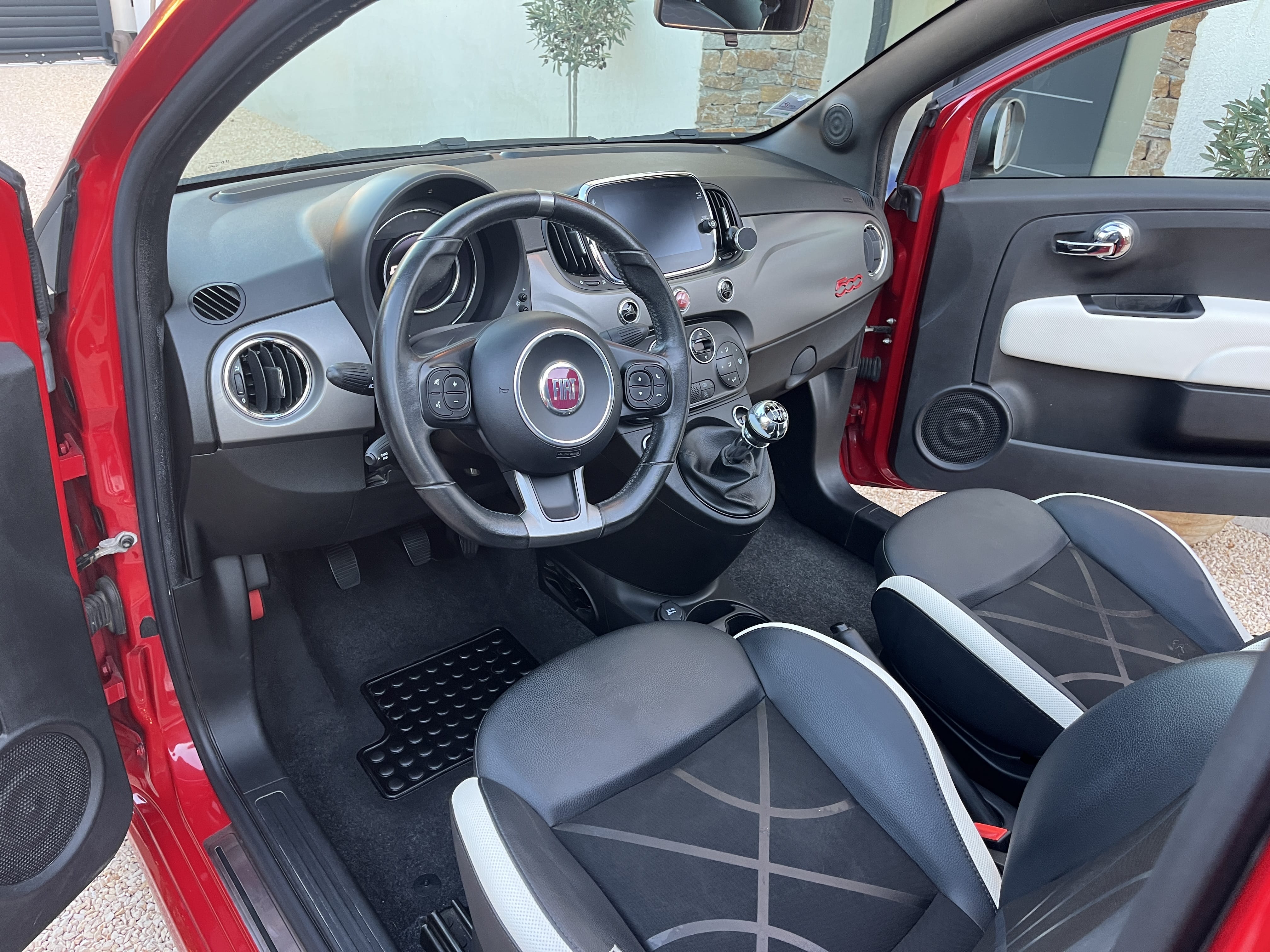 Fiat 500 C 1.2 avec Audio Bluetooth