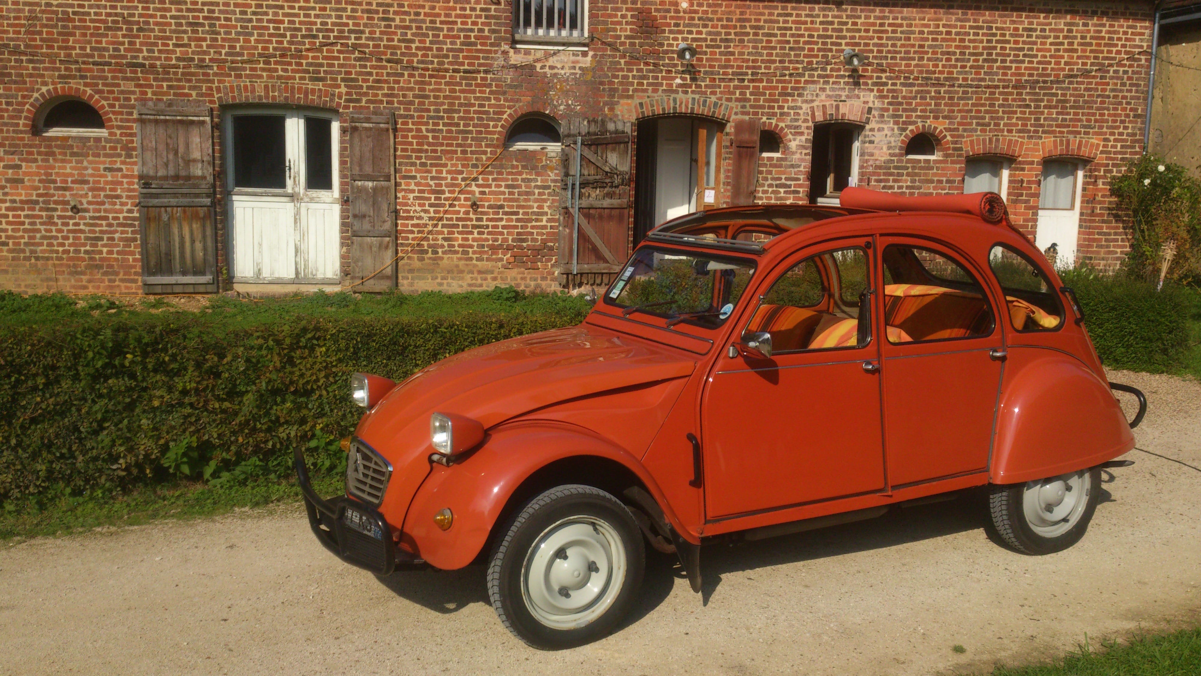 Citroen 2CV club mandarine, 1980, Essence 95