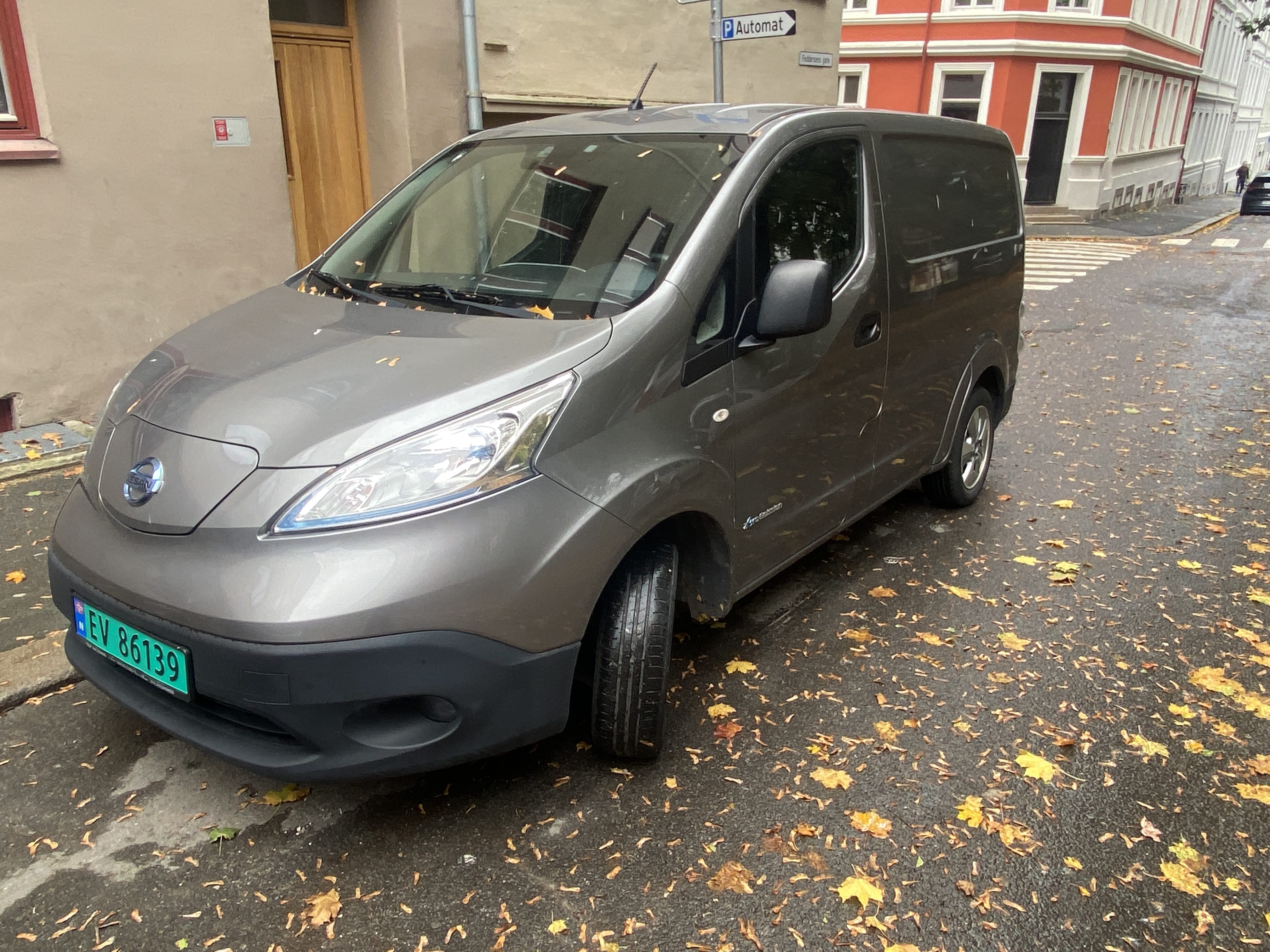 Nissan e-NV200 Varebil 24 kWt grå with Air conditioning
