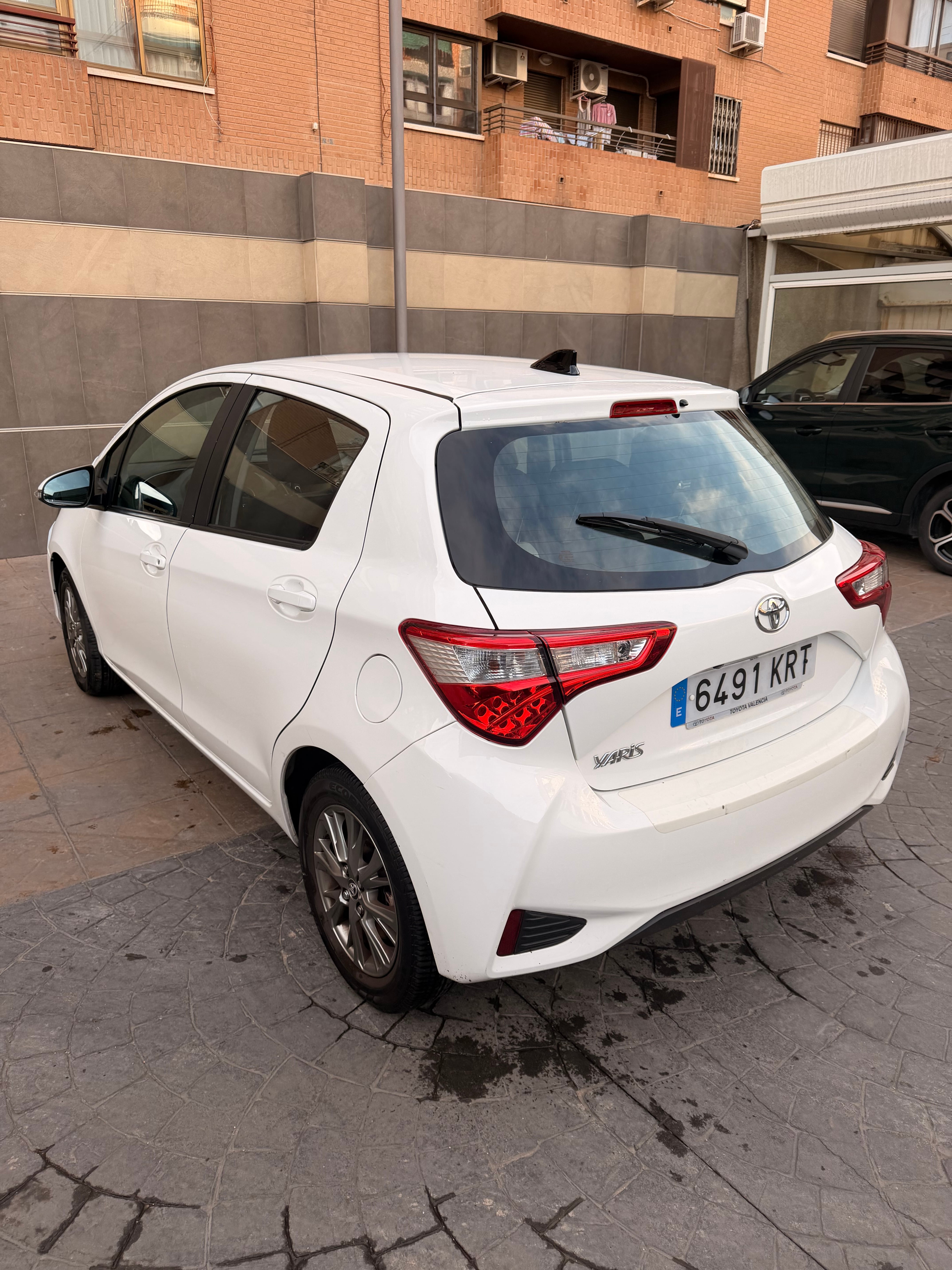 Toyota Yaris con Aire acondicionado