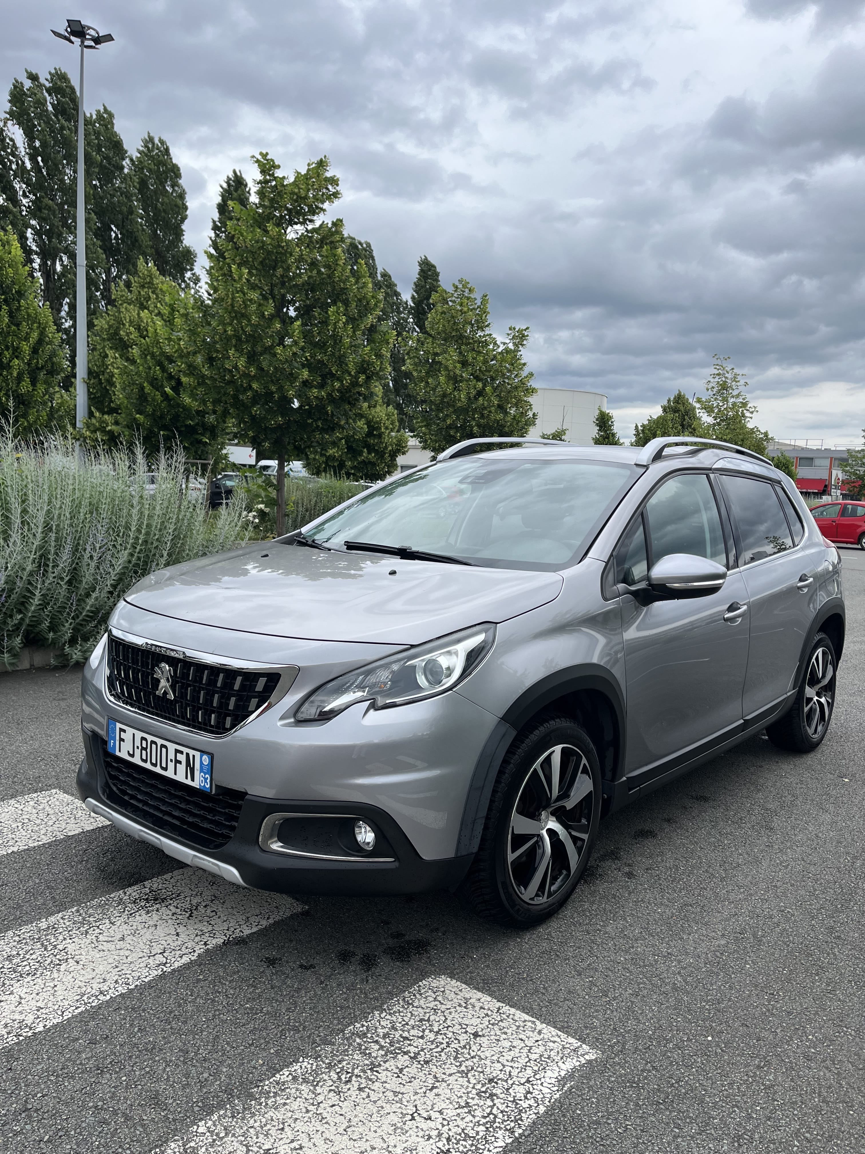 Peugeot 2008, 2018, Essence 98