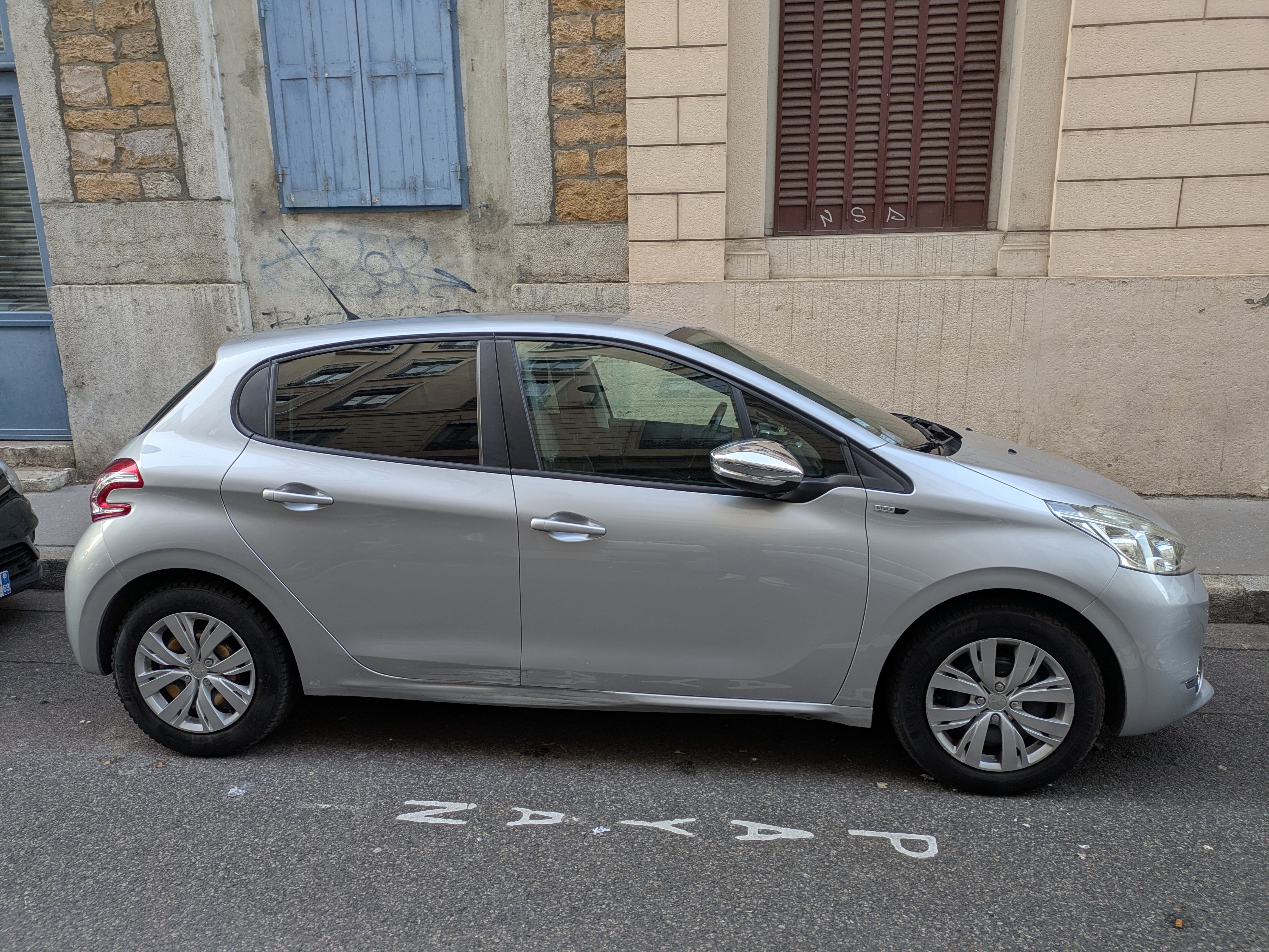Peugeot 208 1.2 VTI 82 CH