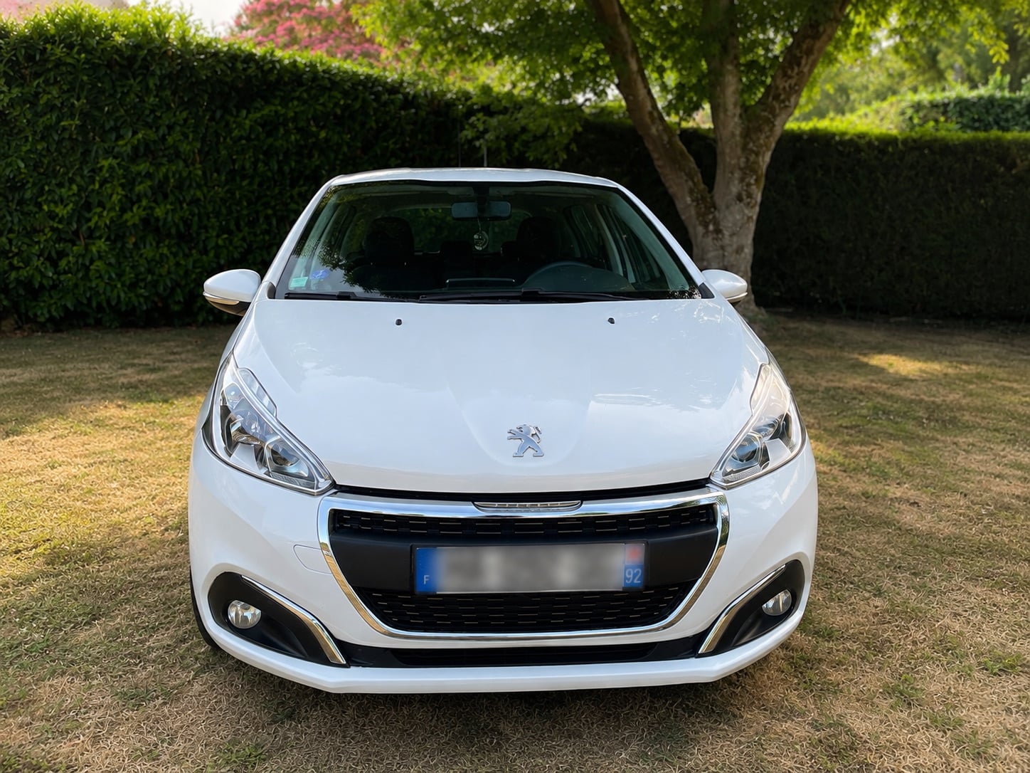 Peugeot 208 1.2 vti 82 cv avec Climatisation