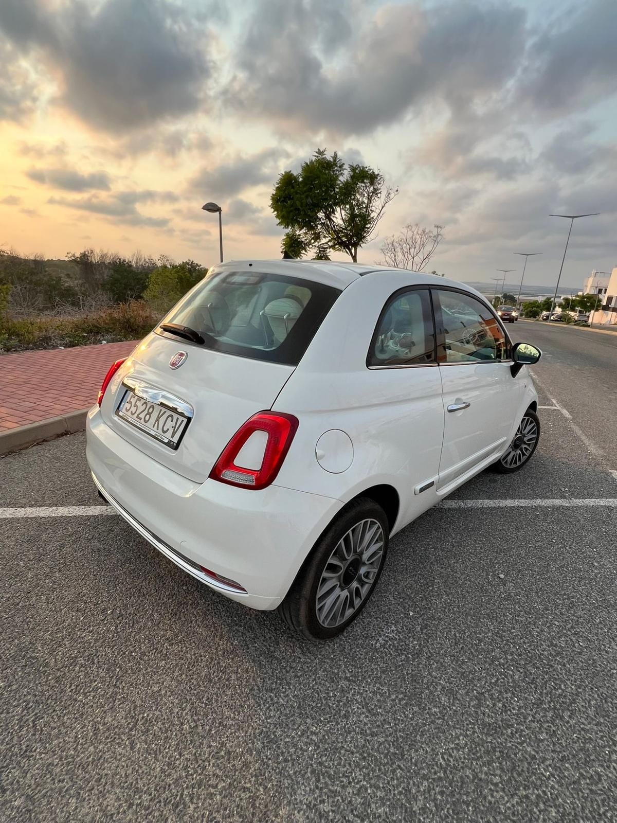Fiat 500 mit Navigationsgerät