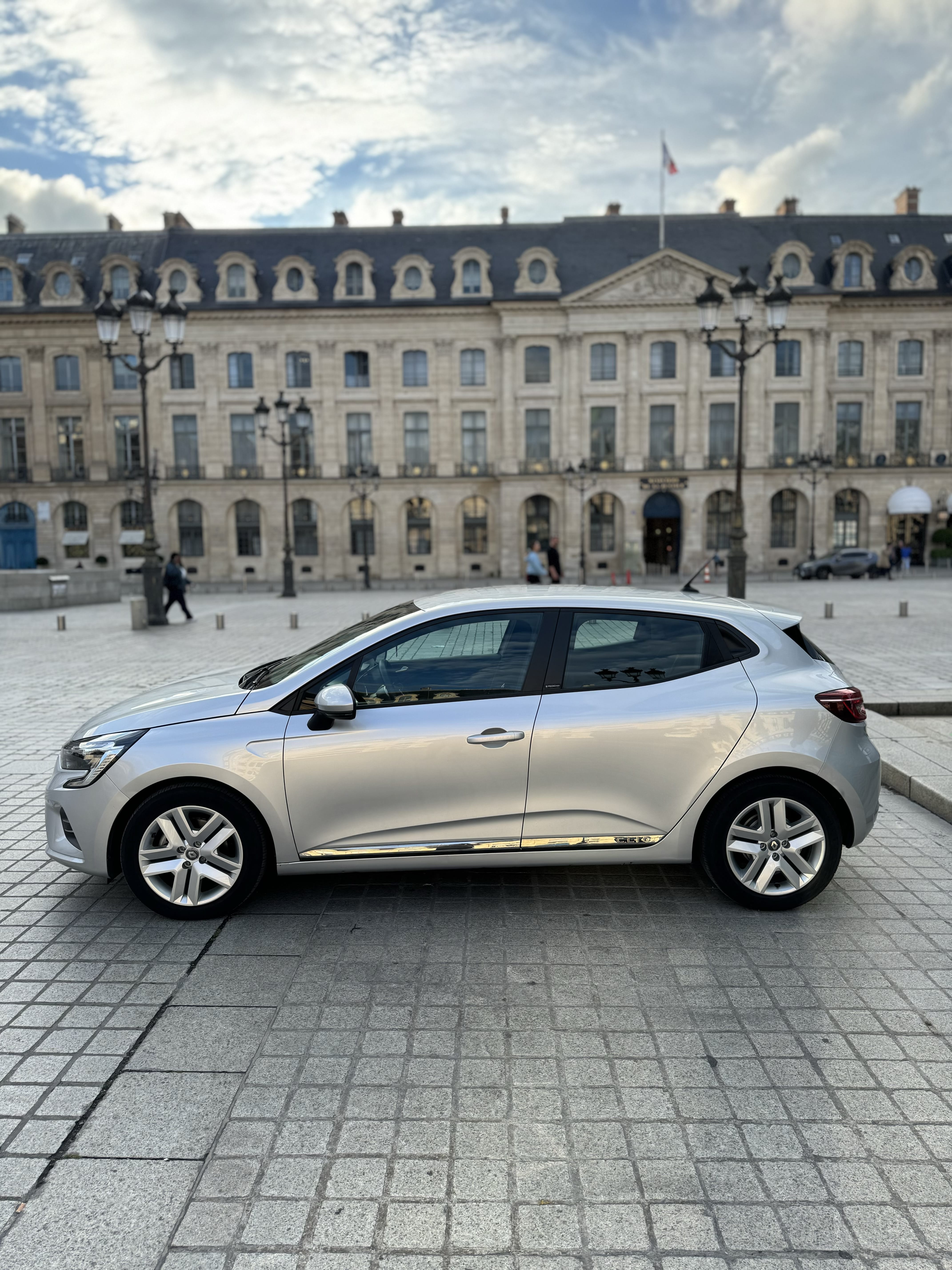 Renault Clio E-tech avec Climatisation