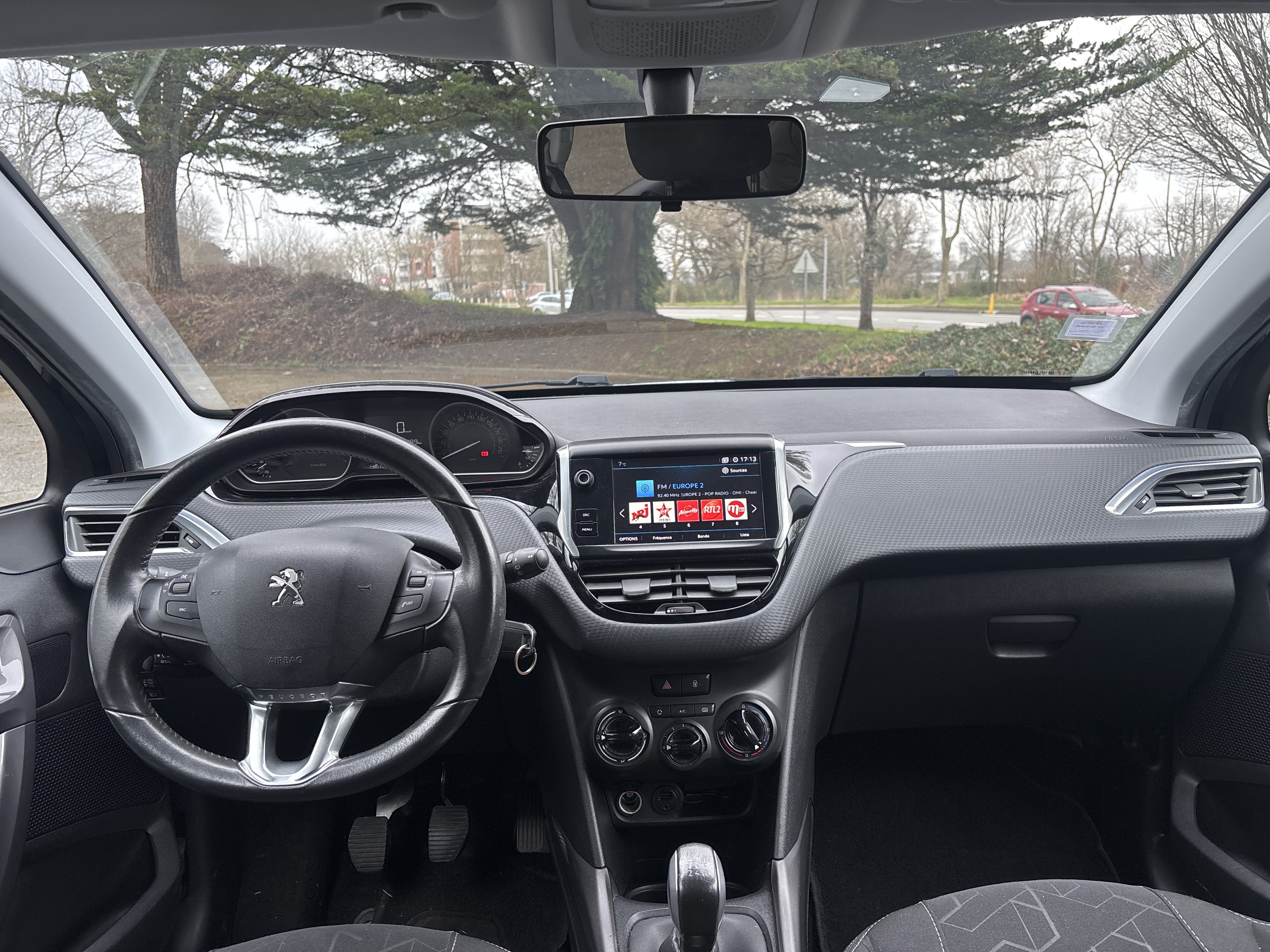 Peugeot 2008 avec GPS