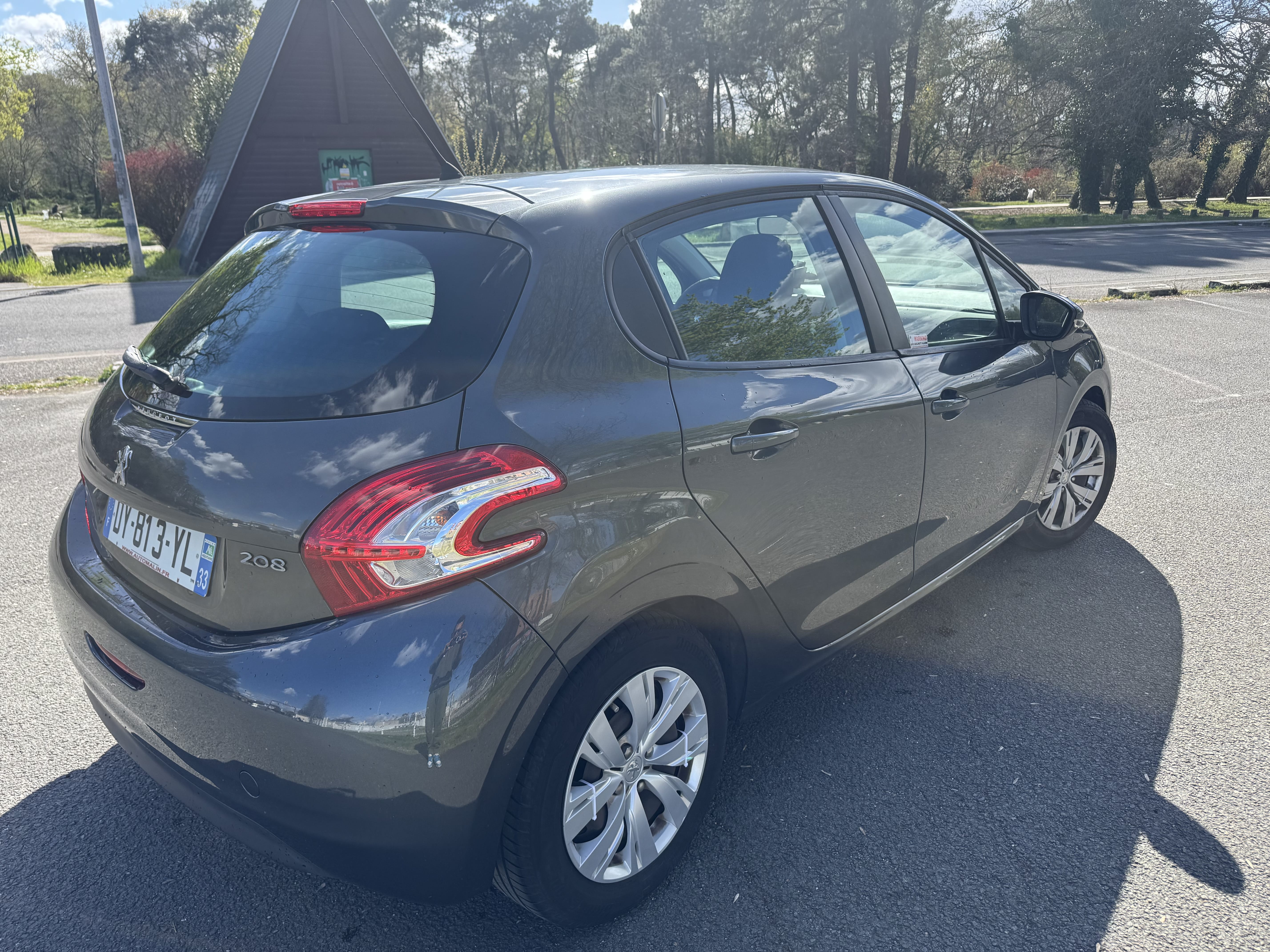 Peugeot 208 avec Climatisation