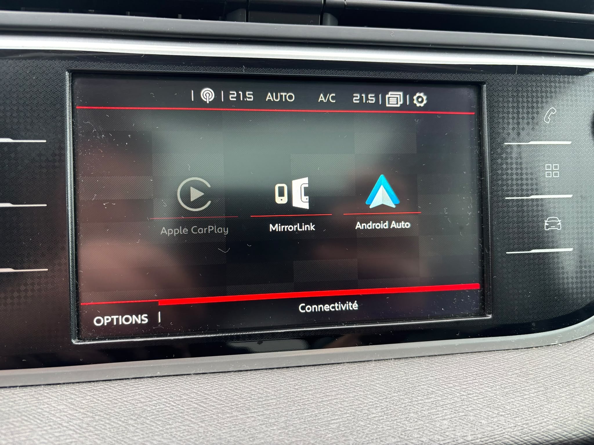 Citroen C4 Grand Spacetourer avec Apple CarPlay