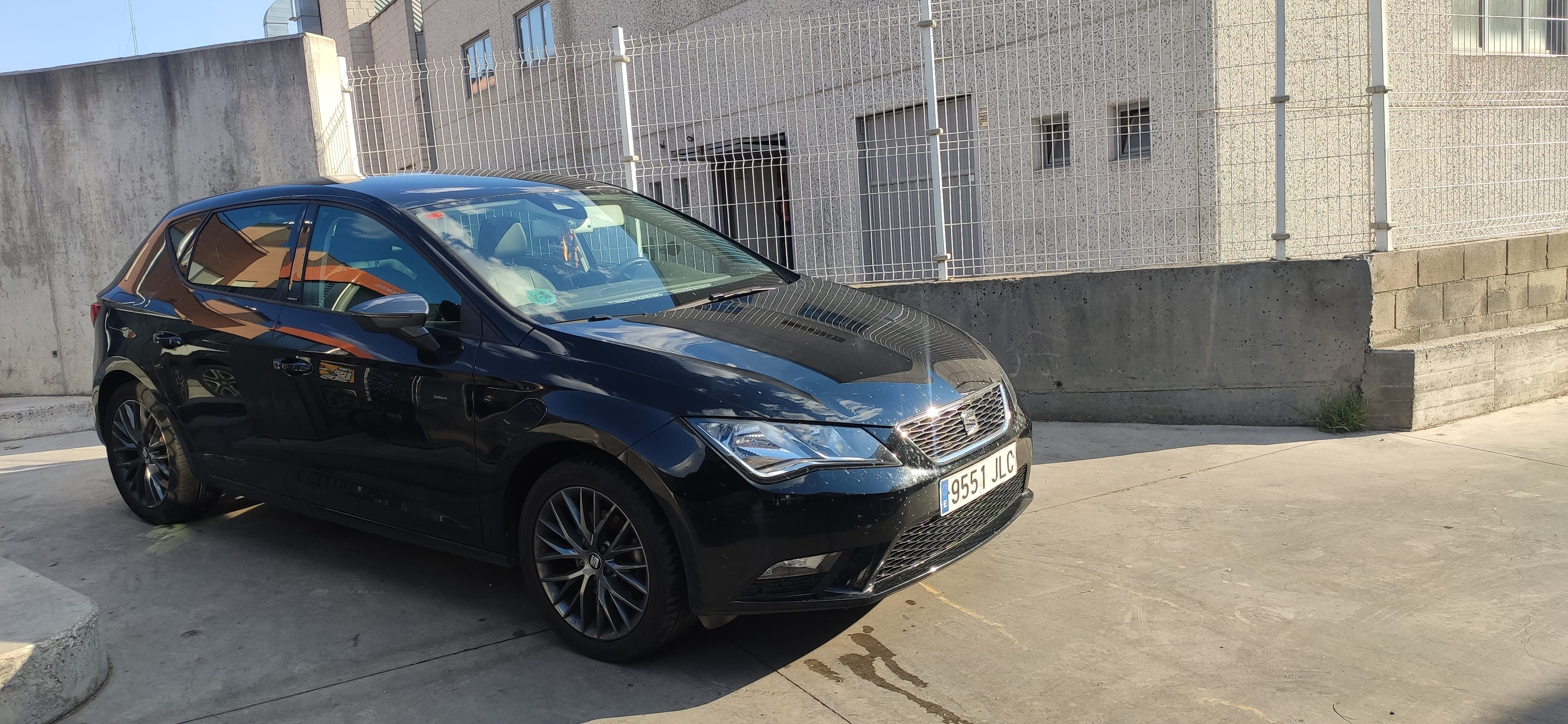 Seat Leon Tdi 1.6 Style Connect 2016 110cv con Aire acondicionado