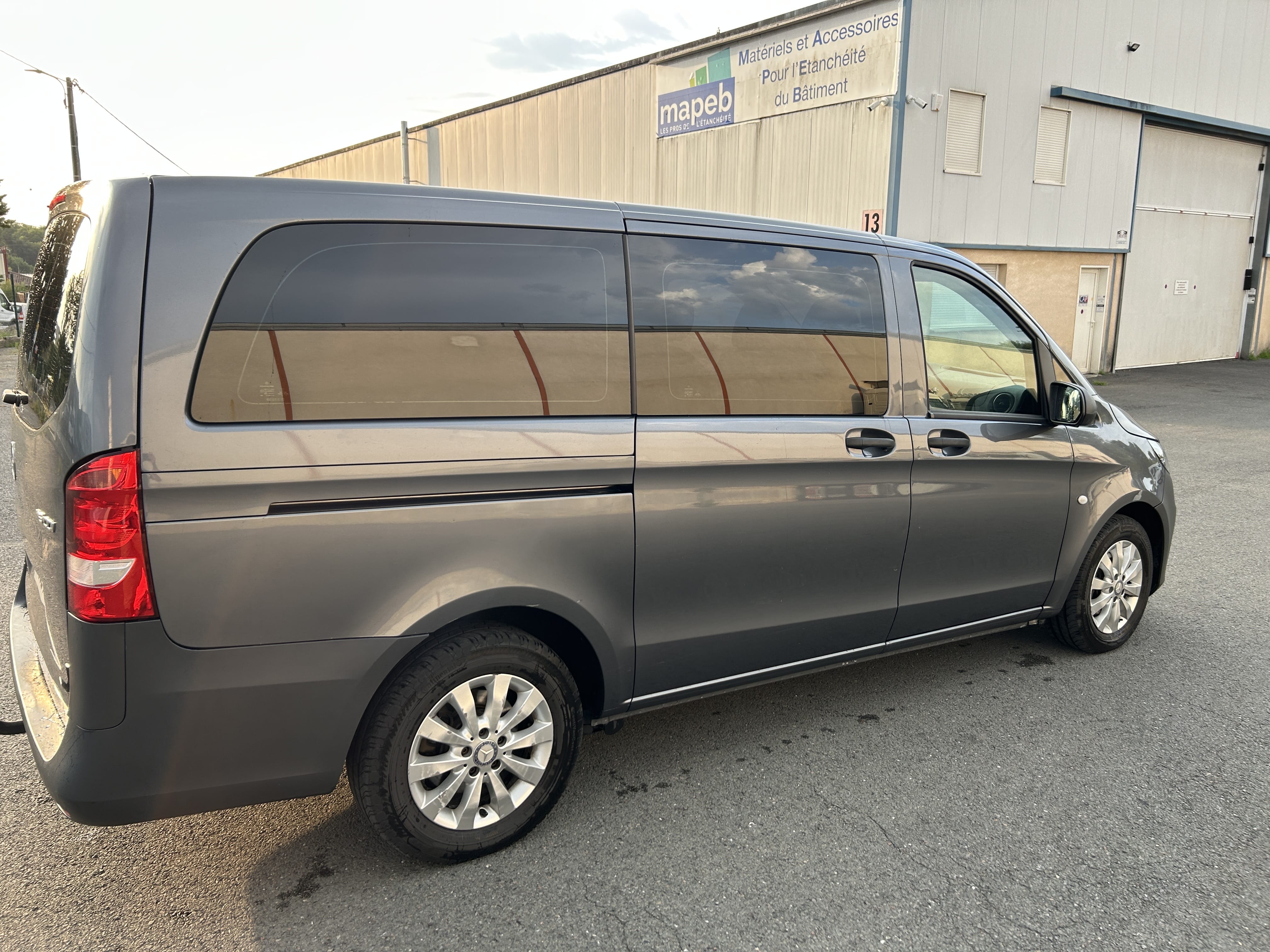 Mercedes-Benz Vito Tourer 116 CDI Van 9 places avec GPS