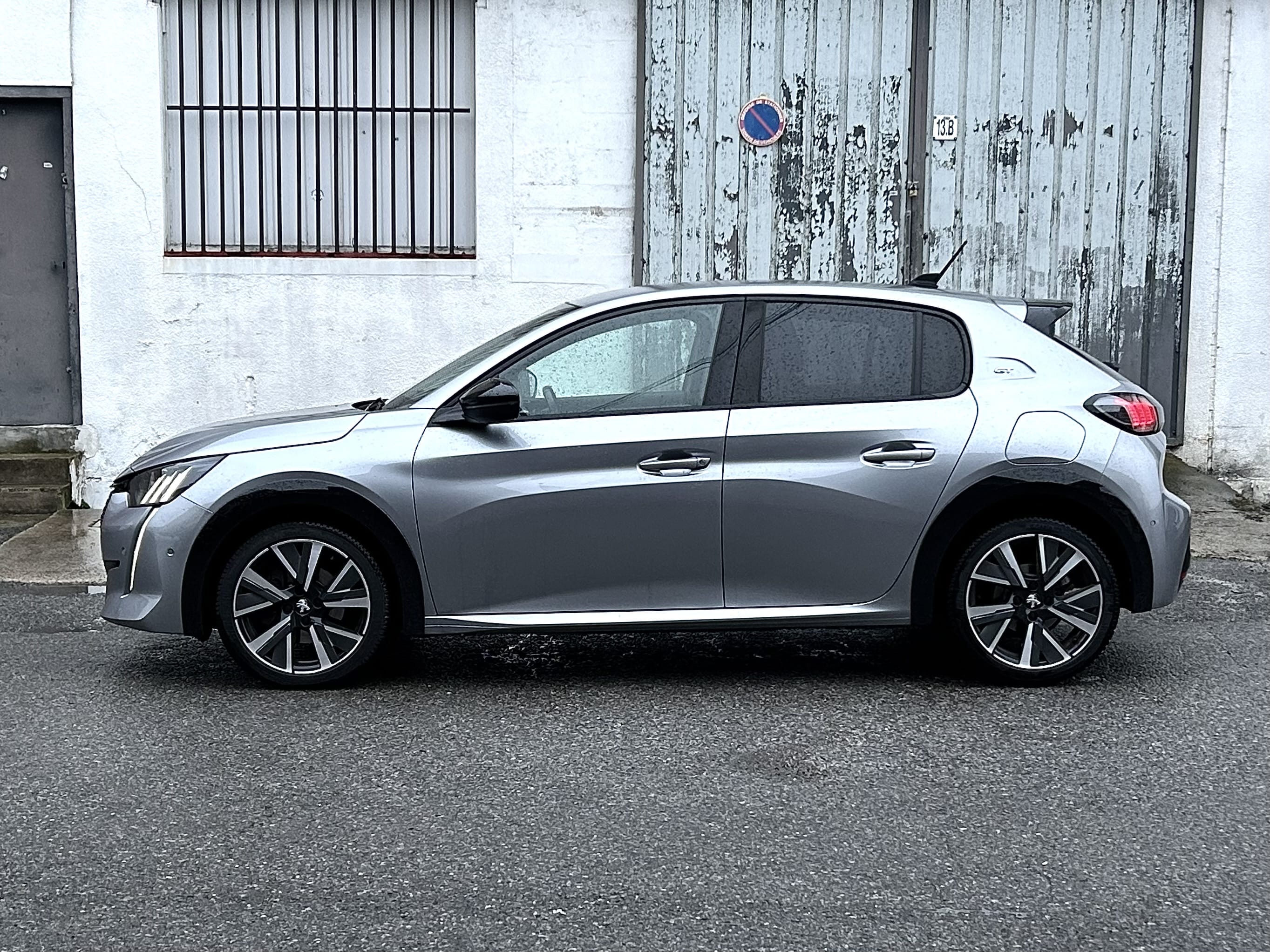 Peugeot 208 avec Climatisation