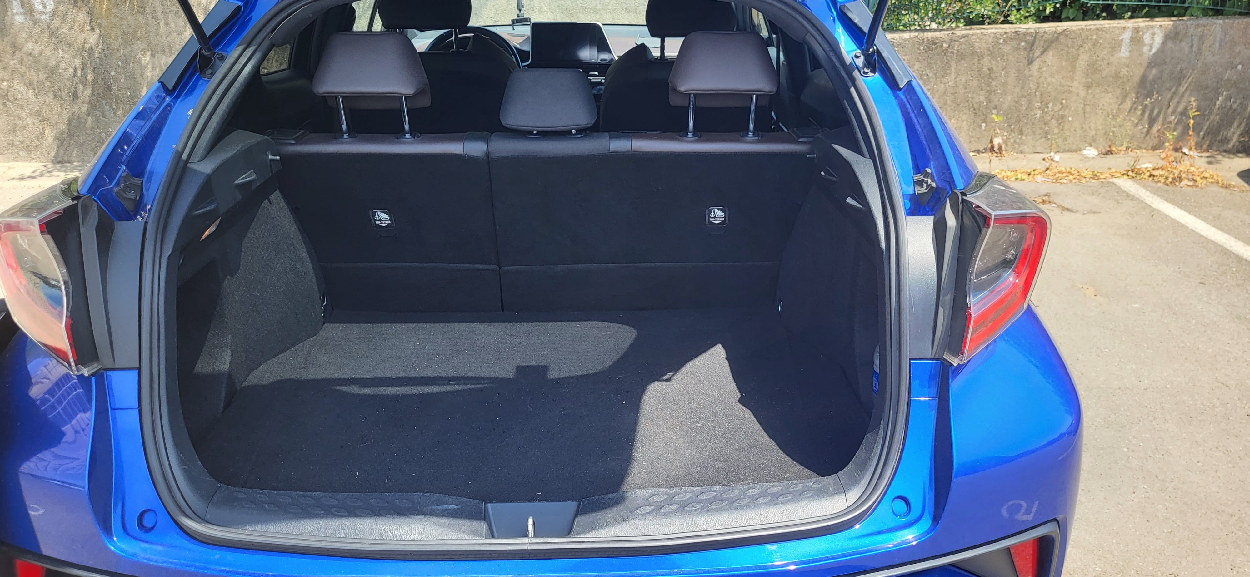 Toyota C-HR avec GPS
