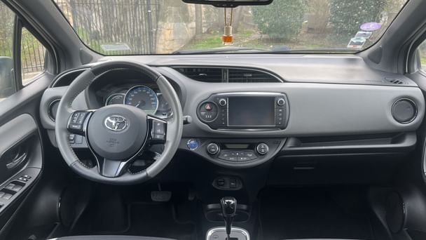 Toyota Yaris Hybride avec GPS