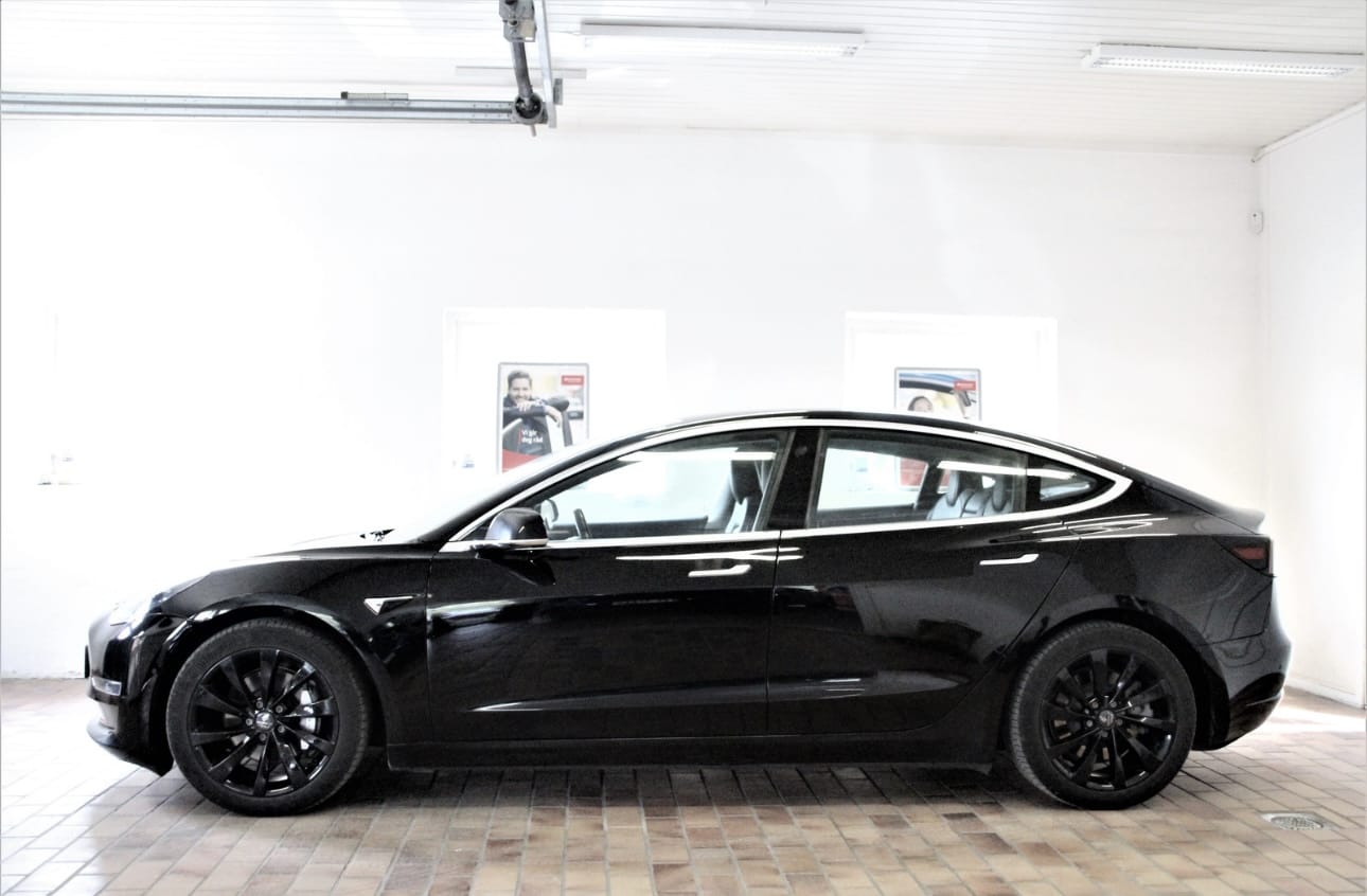 Tesla Model 3 Long Range med Aircondition