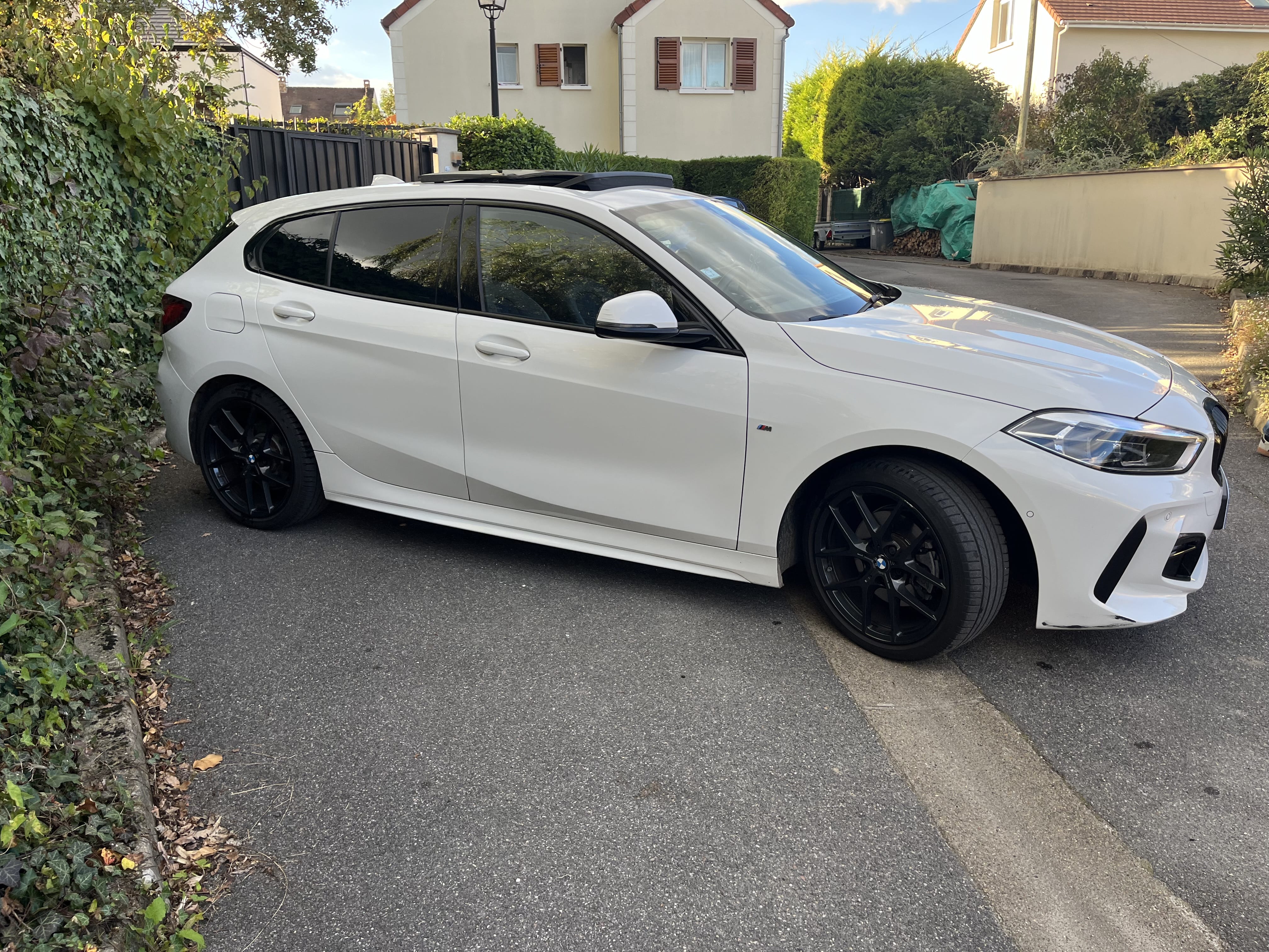 BMW Série 1 Toit ouvrant - CarPlay avec GPS