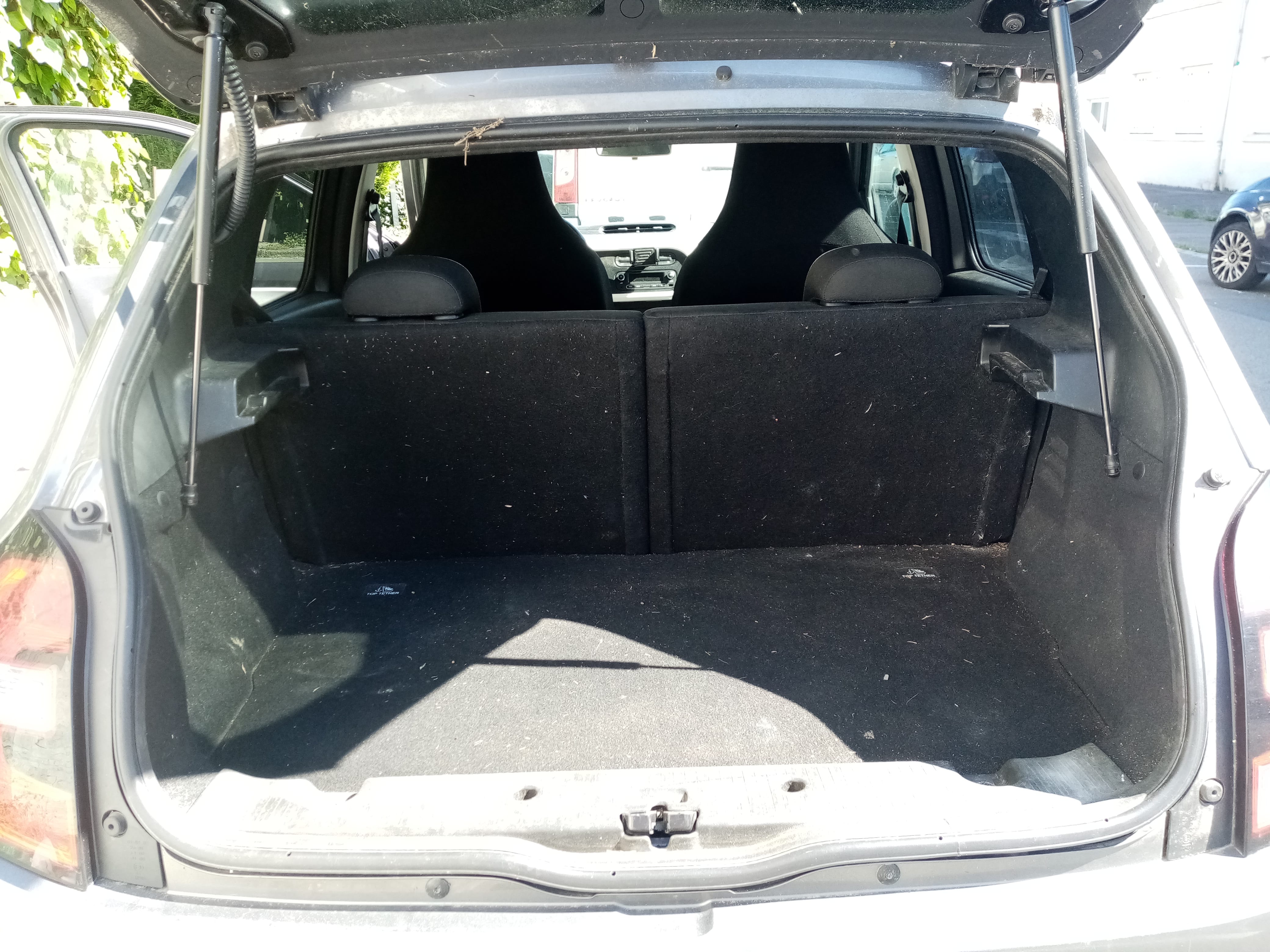 Renault Twingo III avec Autoradio