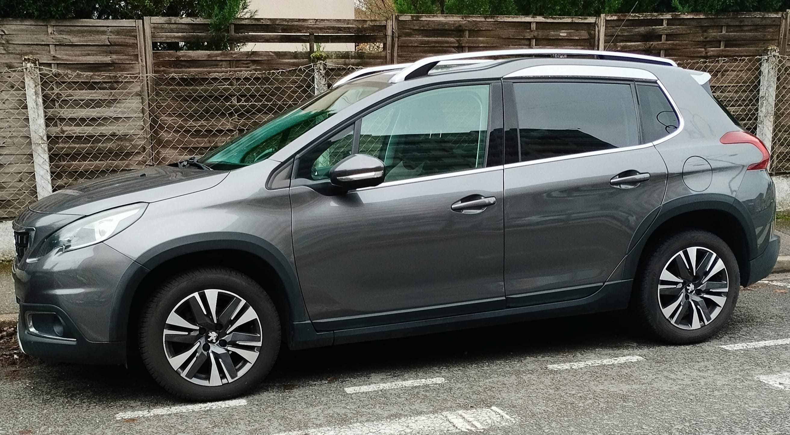 Peugeot 2008 avec Climatisation