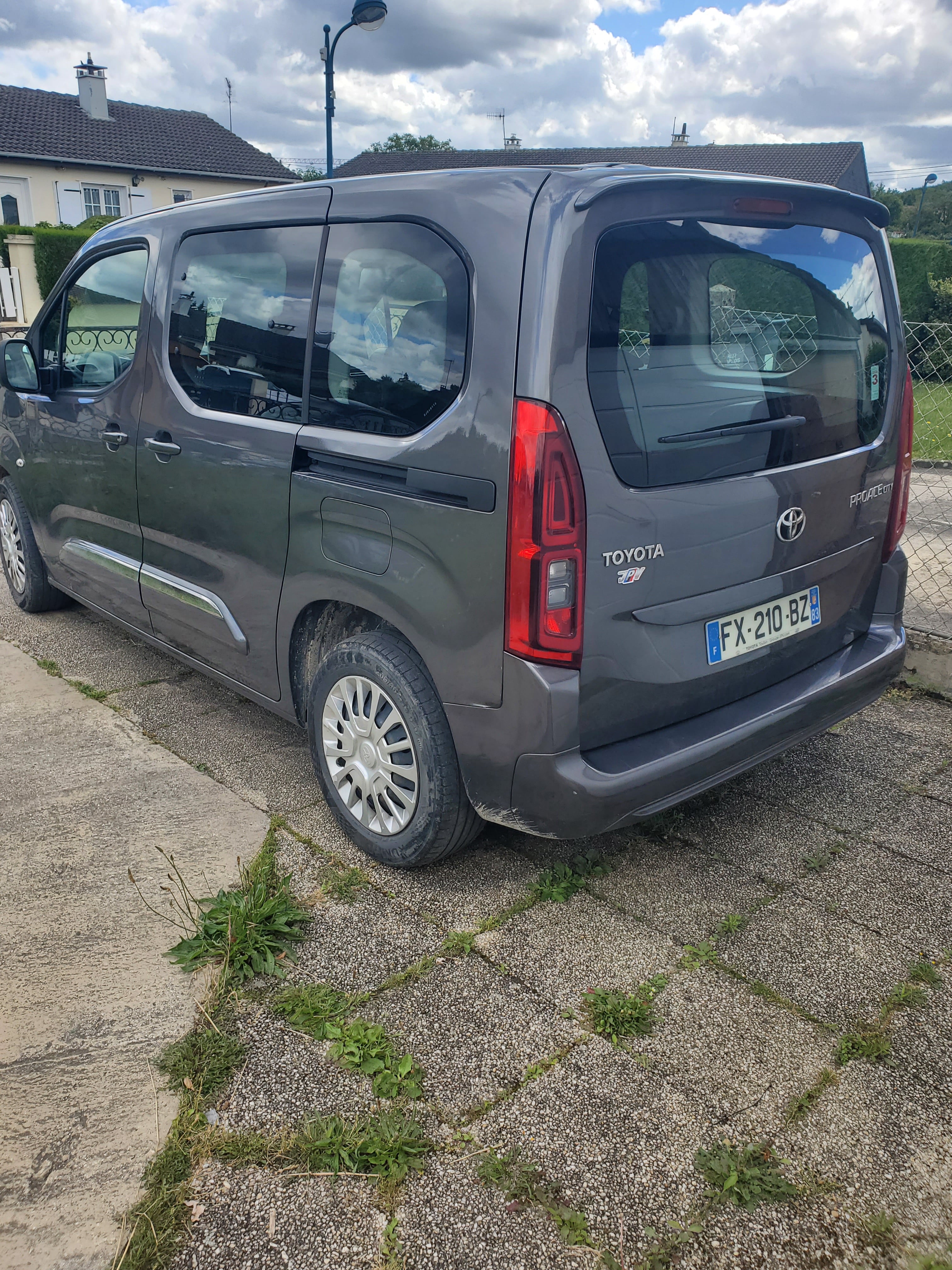 Toyota Proace City Verso avec GPS